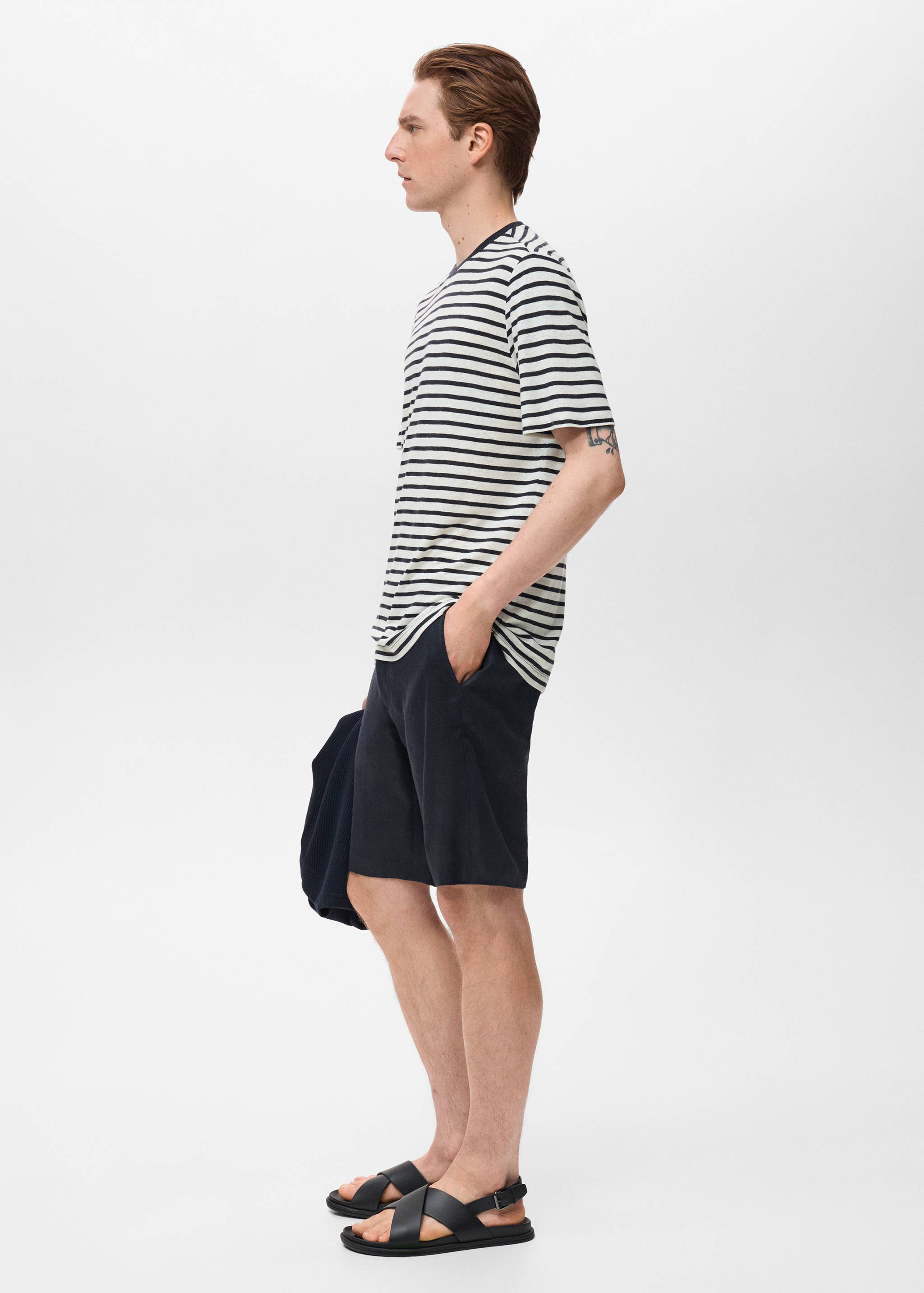 Striped slim-fit linen t-shirt - Details of the article 2