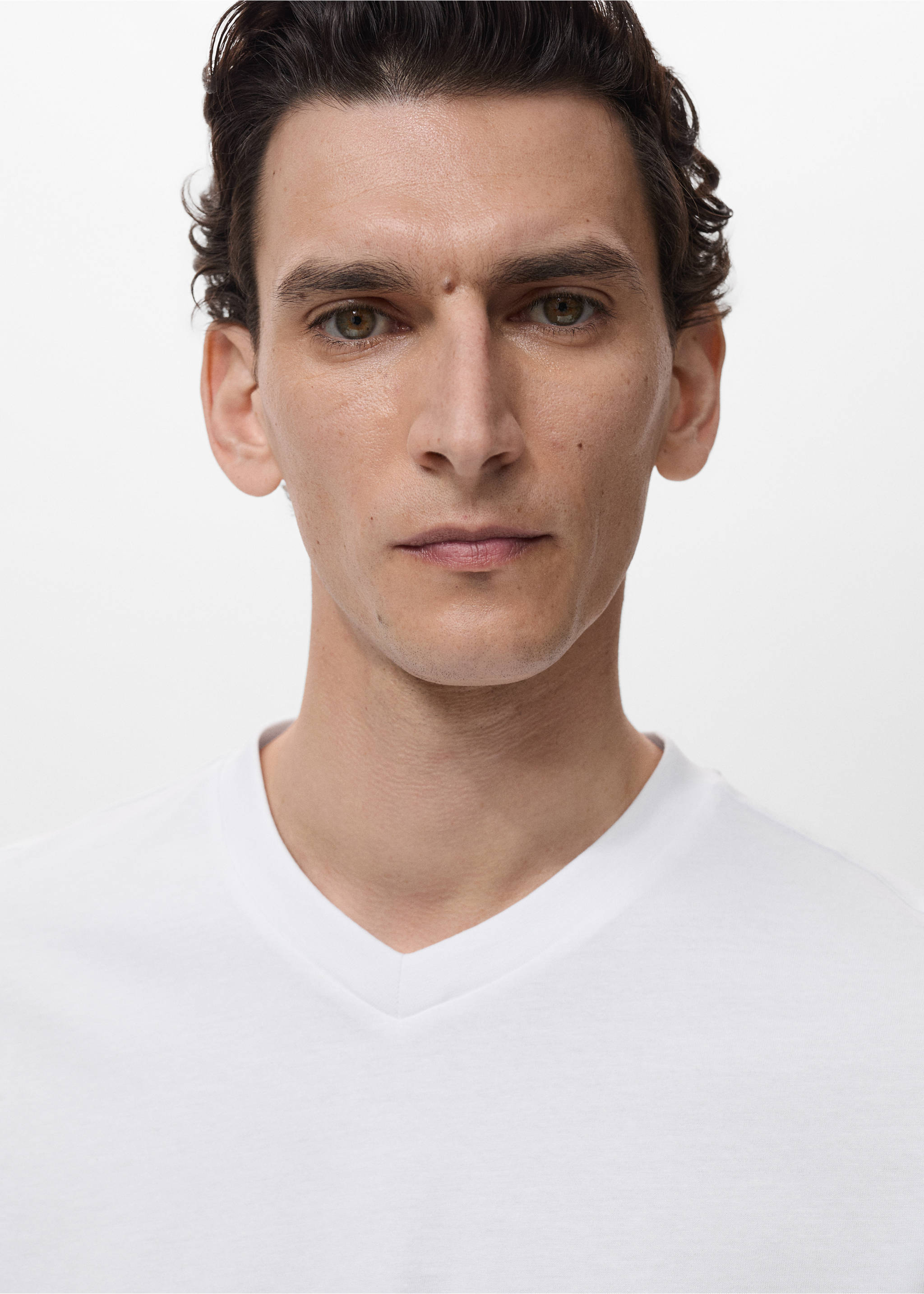 V-neck T-shirt - Details of the article 1, White. Ref: 17051229-00.
