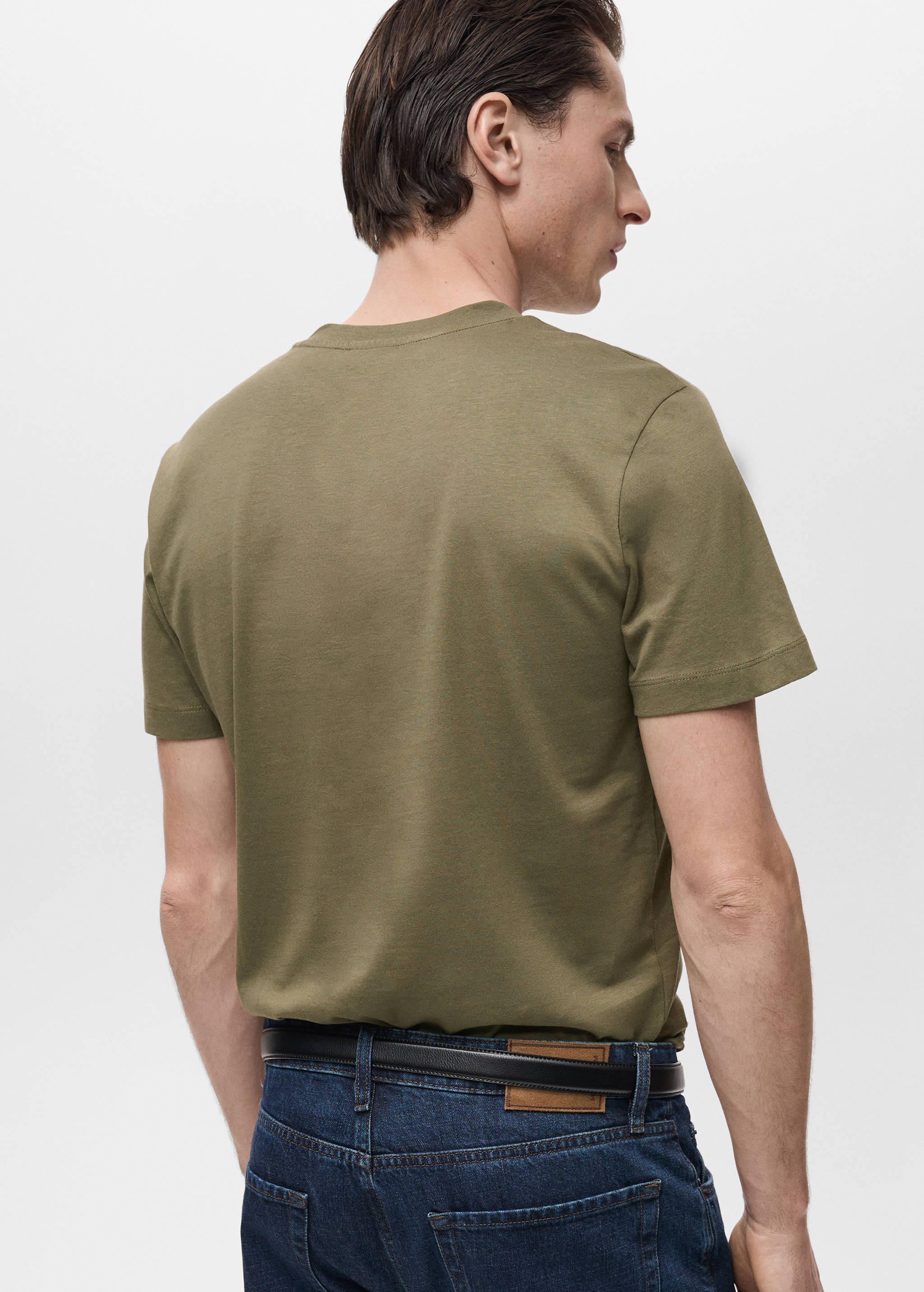 V-neck T-shirt - Reverse of the article