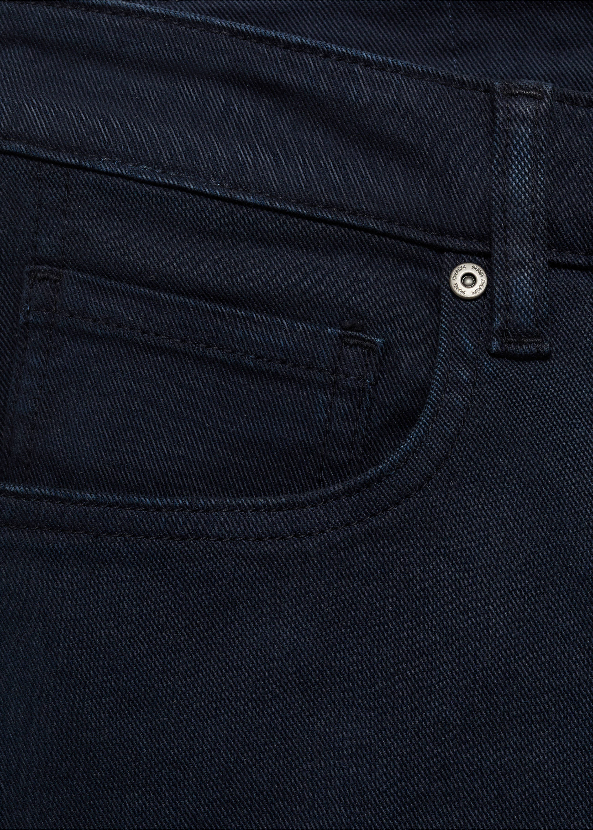 Bermuda en jean slim fit - Détail de l'article 8, Bleu marine. Ref: 17051230-00.