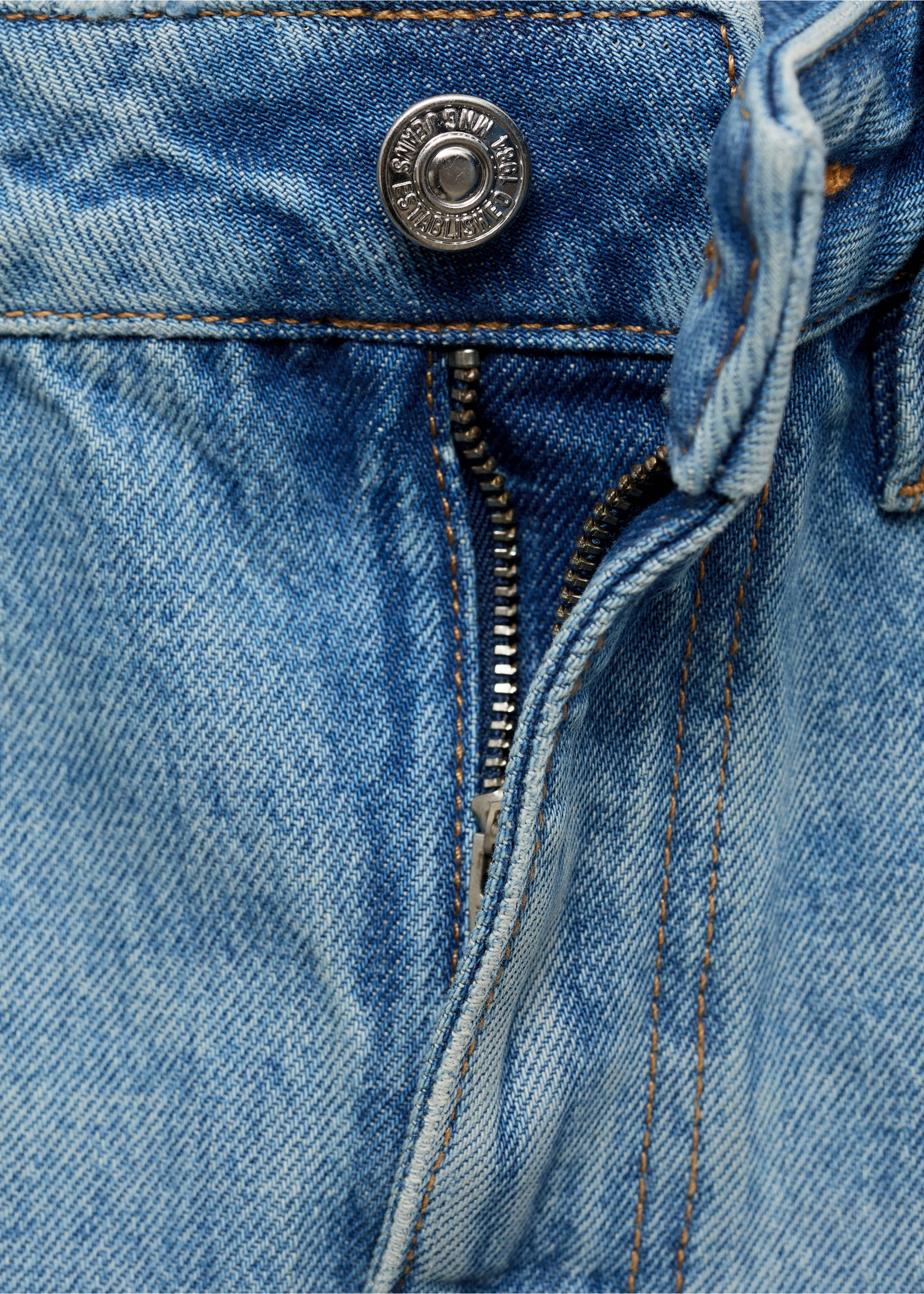 Short denim skirt - Details of the article 8, Medium Blue. Ref: 17051235-00.