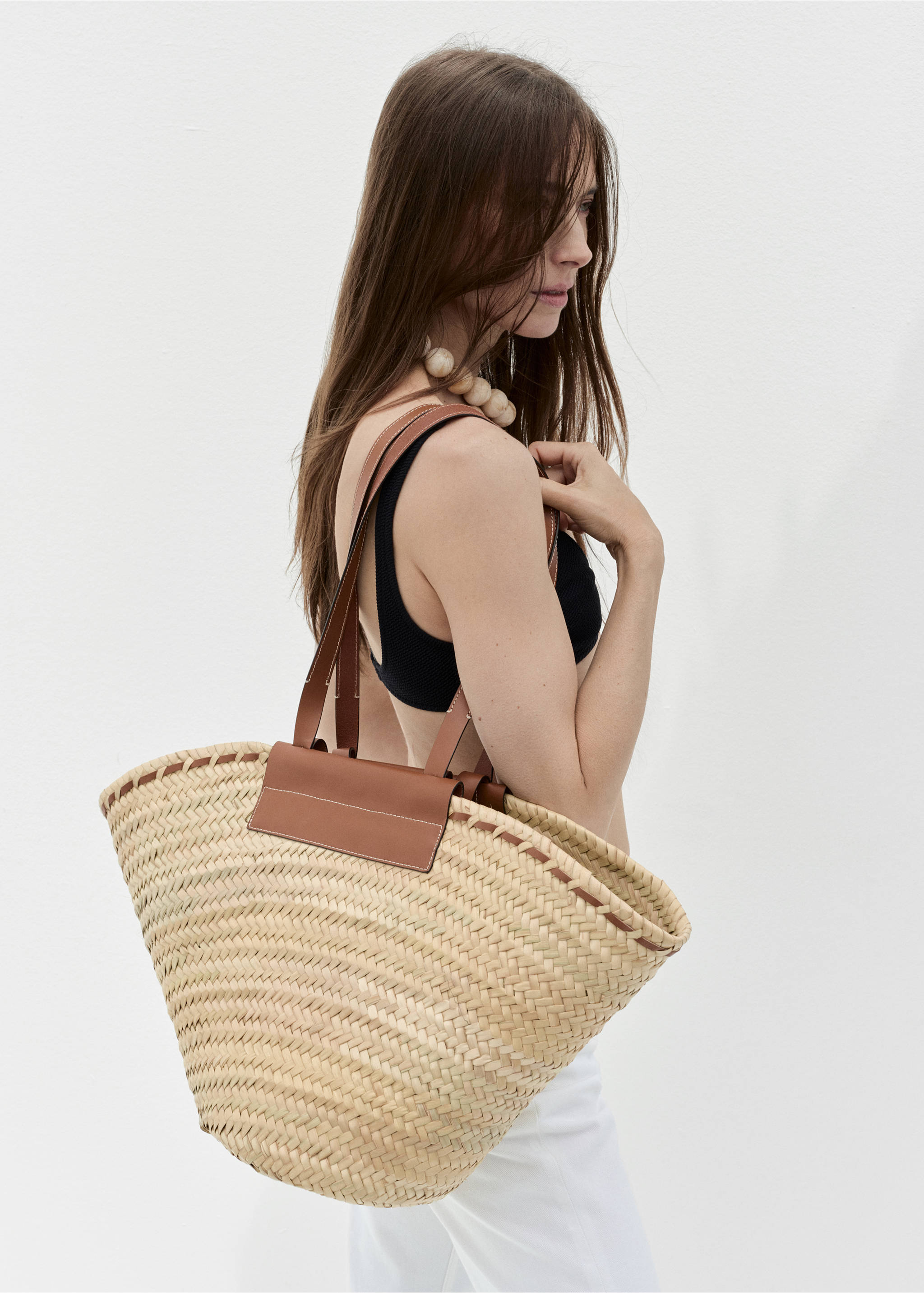 Large natural fibre basket with leather handle - Details of the article 9, Leather. Ref: 17051241-00.