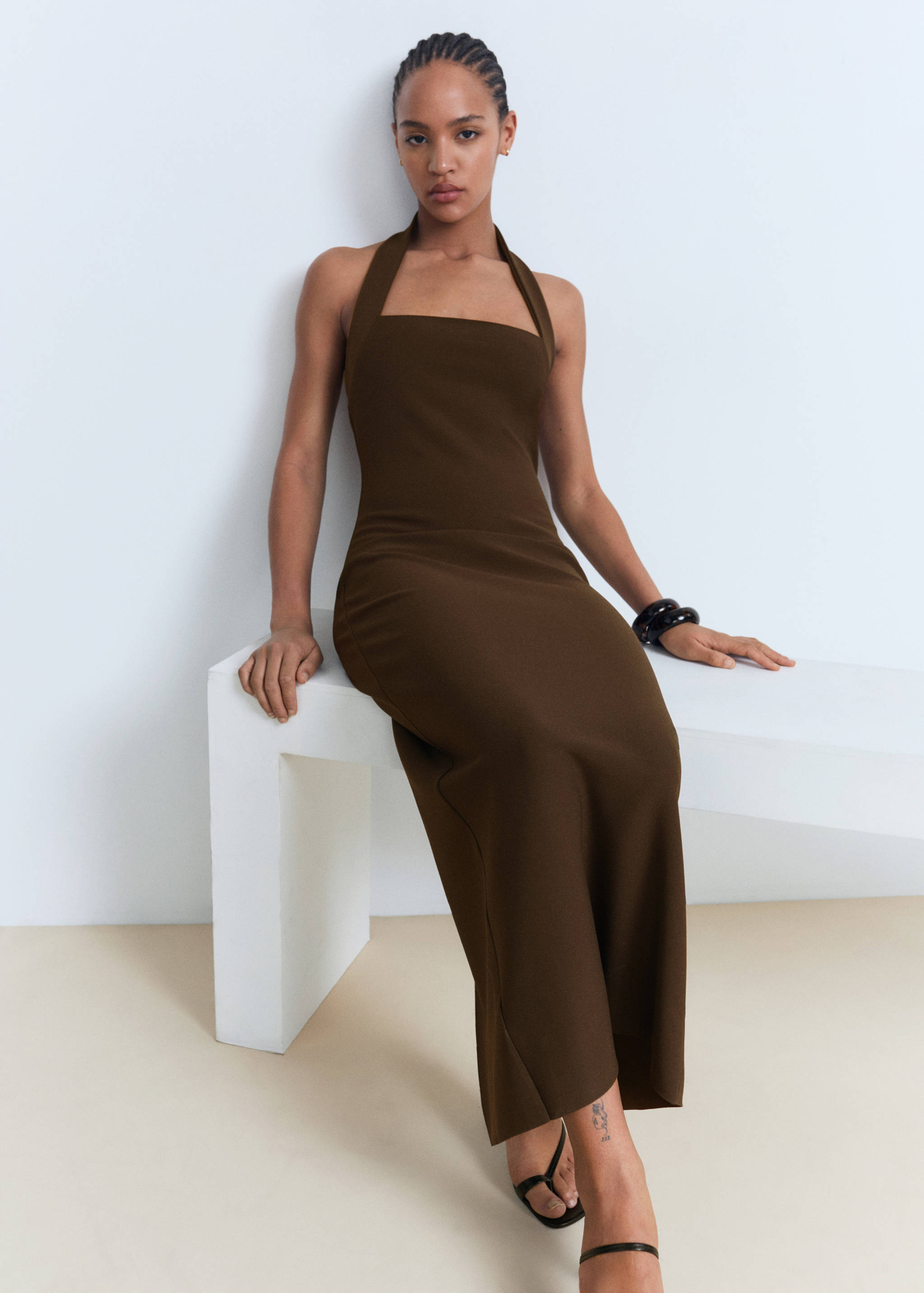 Long halter-neck dress - Details of the article 2