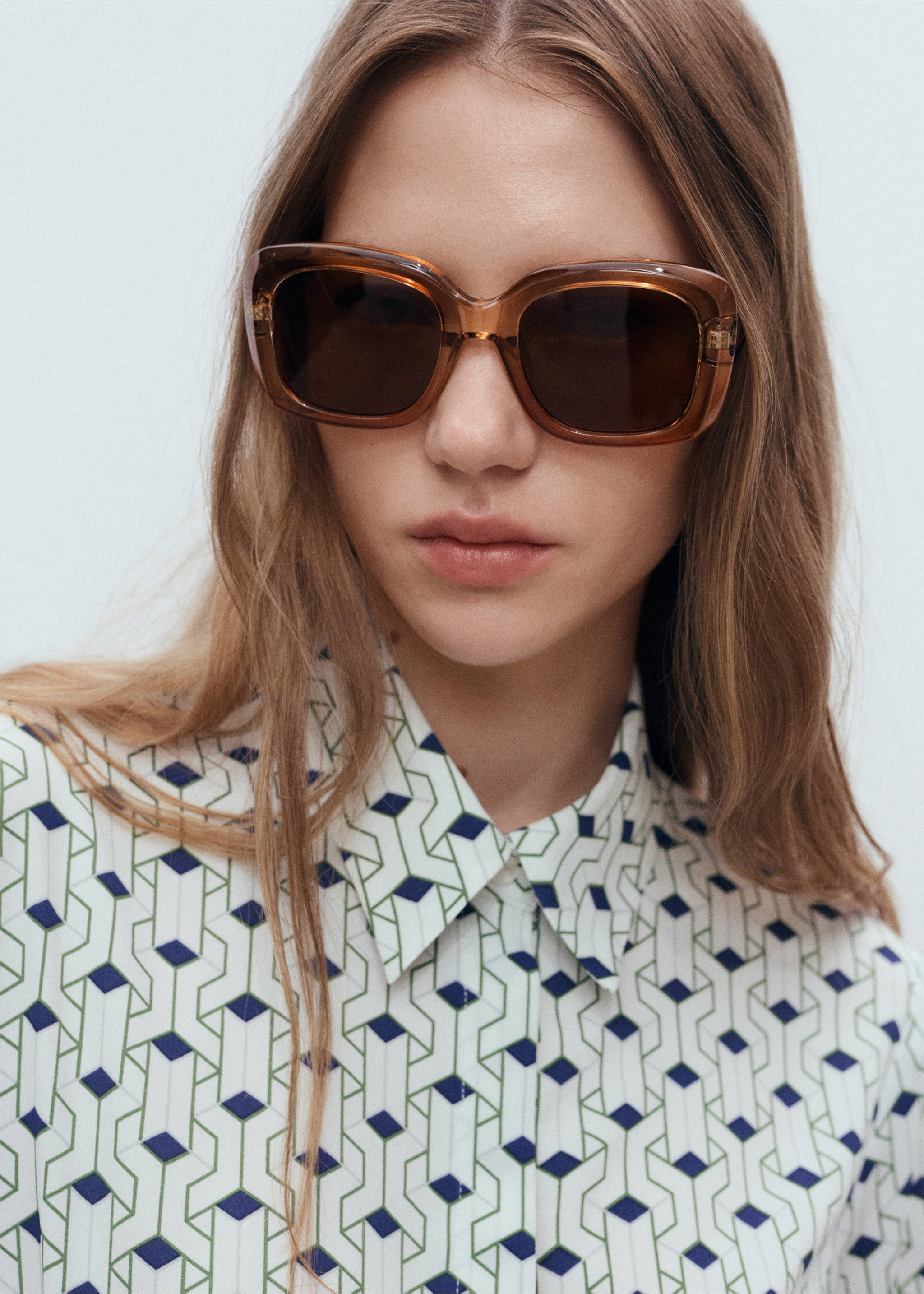 Geometric print shirt - Details of the article 1, Blue. Ref: 17051256-00.