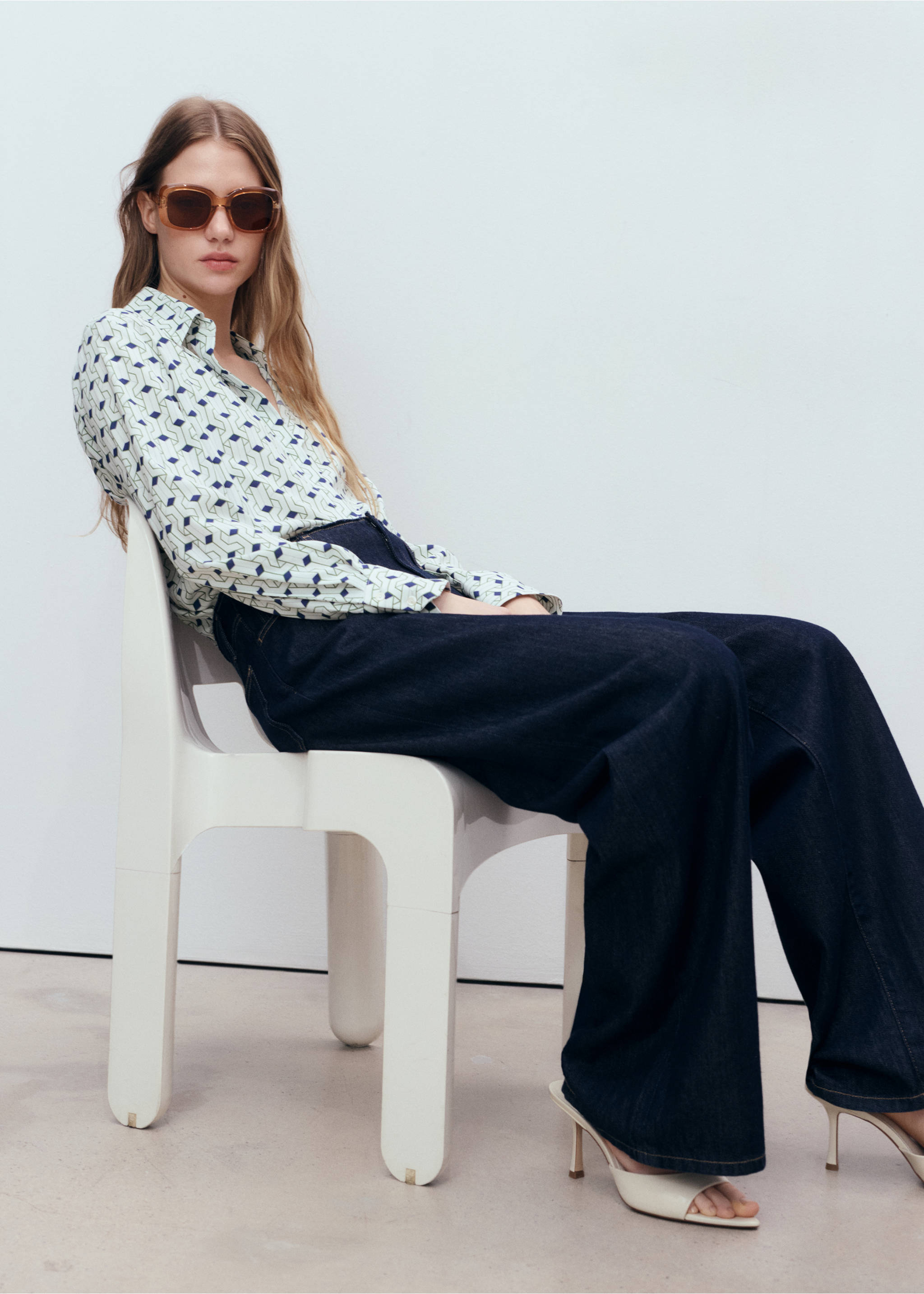 Geometric print shirt - Details of the article 2, Blue. Ref: 17051256-00.
