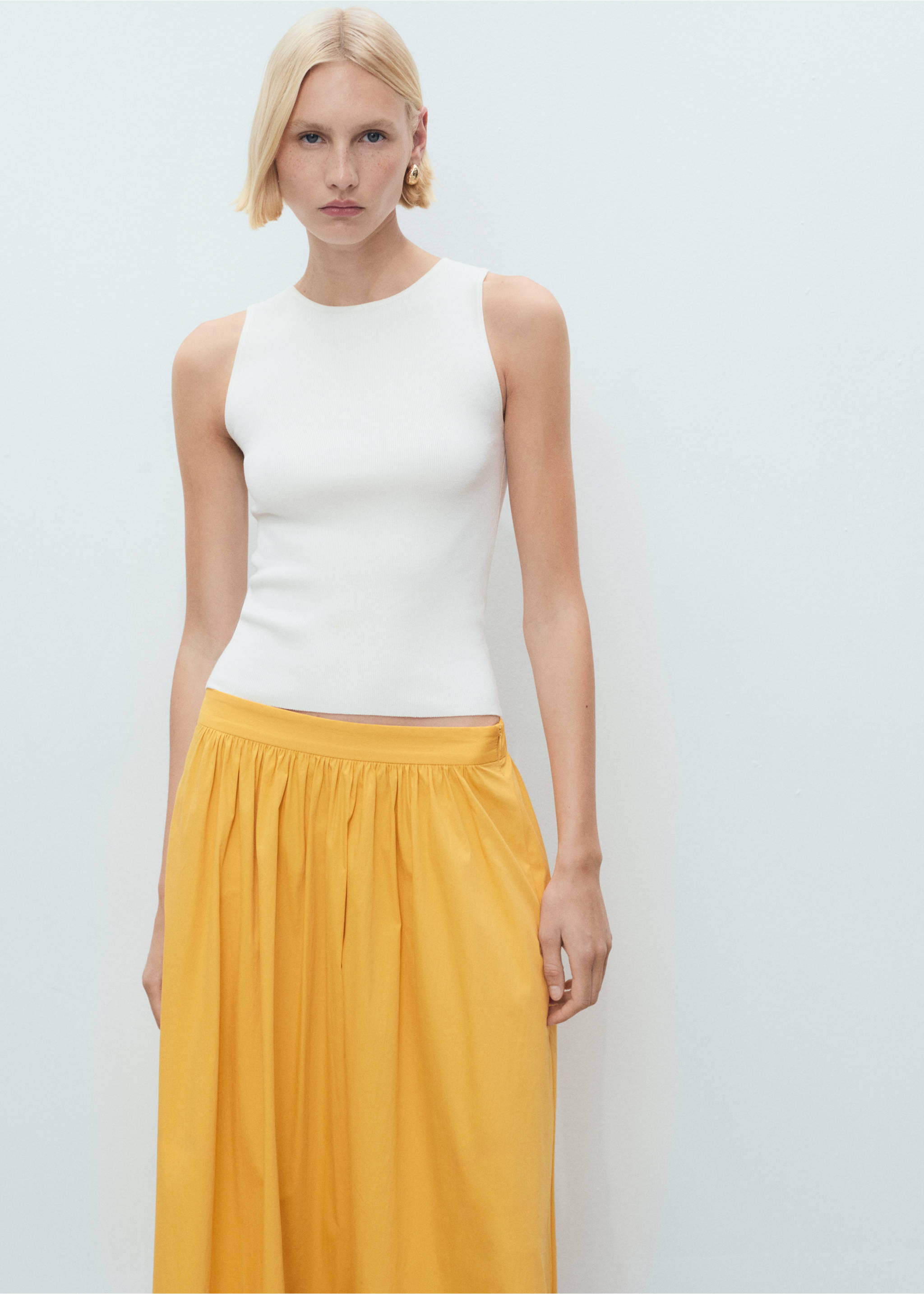 Long gathered skirt - Details of the article 2, Mustard. Ref: 17051260-00.
