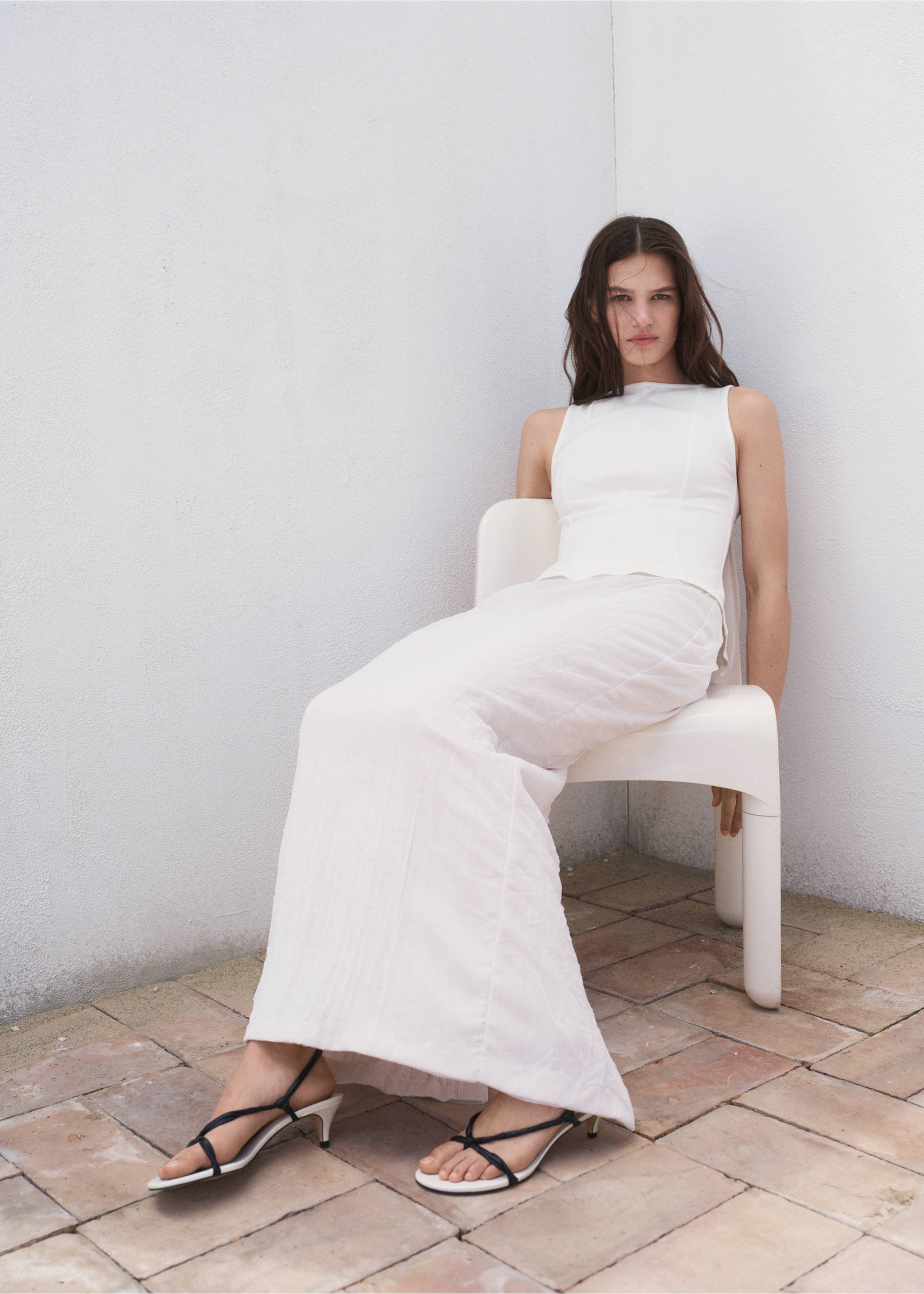 Peplum top with seam detail - Details of the article 2, White. Ref: 17051268-00.