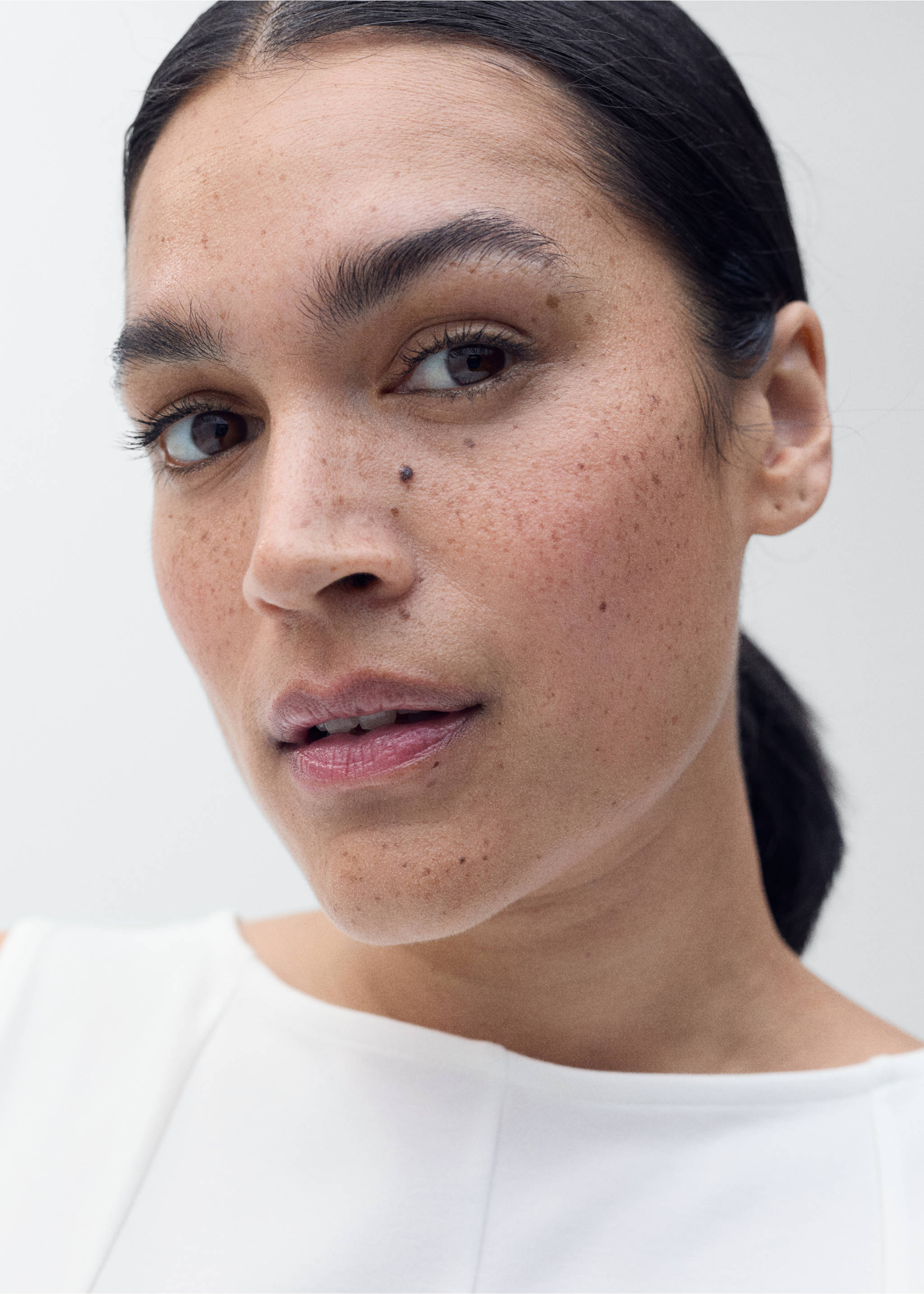 Peplum top with seam detail - Details of the article 4, White. Ref: 17051268-00.