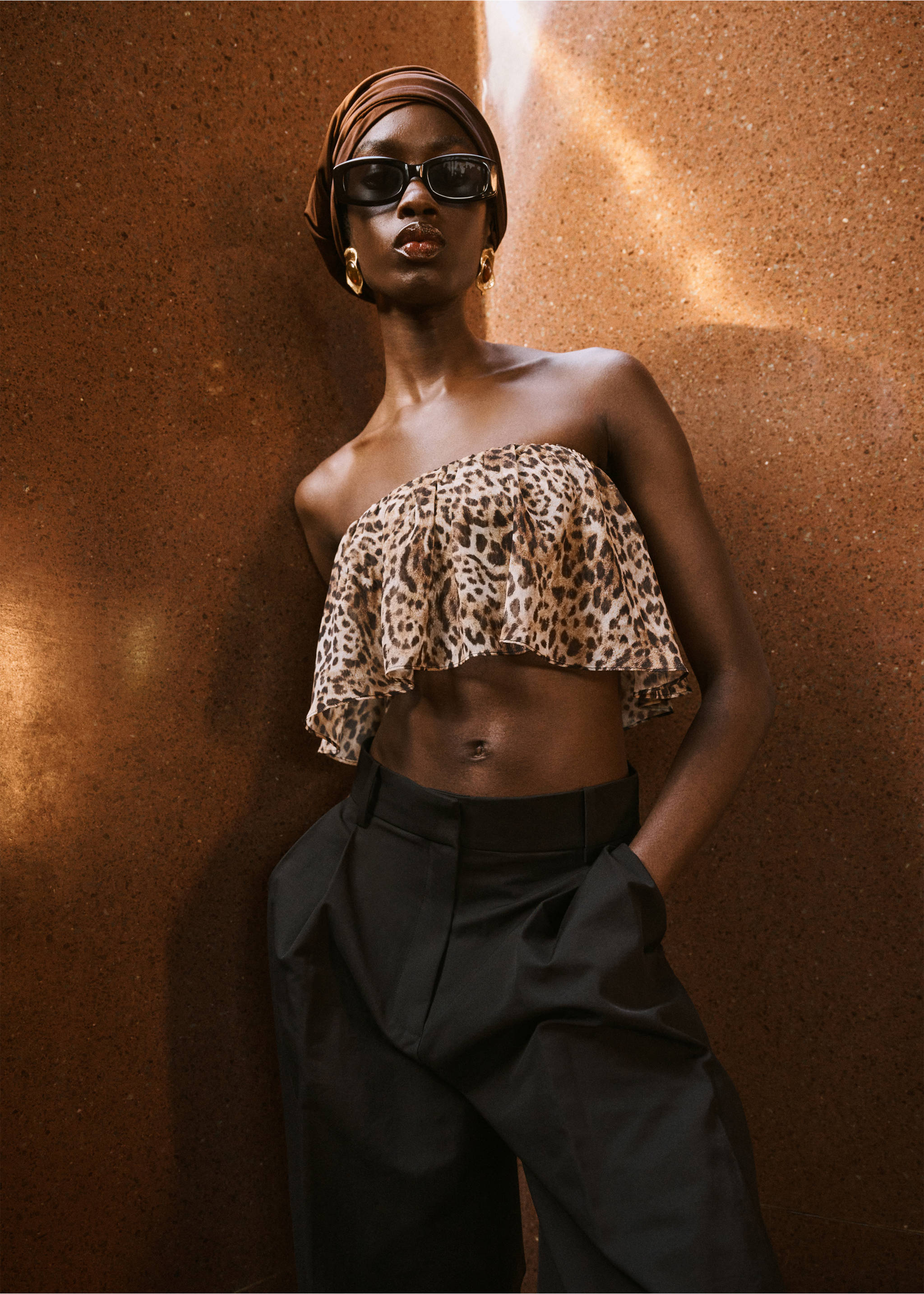 Animal-print crop top - Details of the article 3, Brown. Ref: 17051270-00.