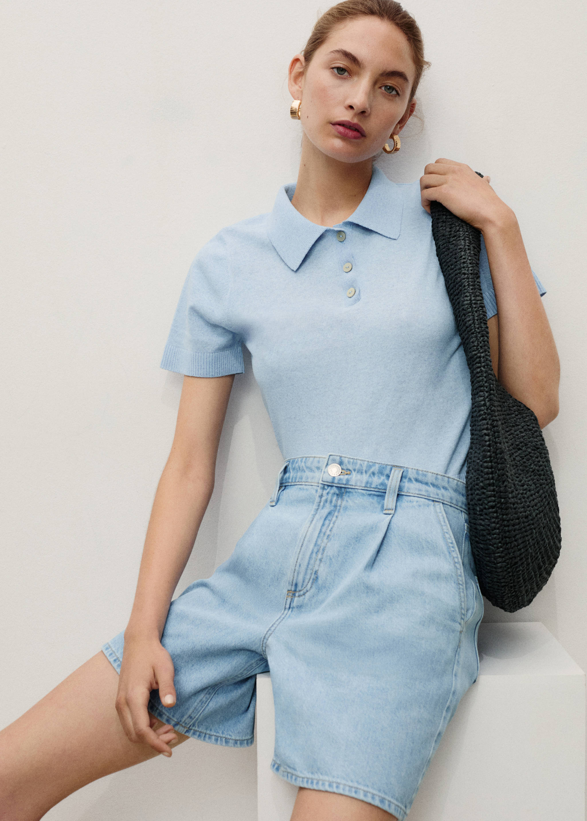 Mid-rise denim bermuda shorts with pleats - Details of the article 2