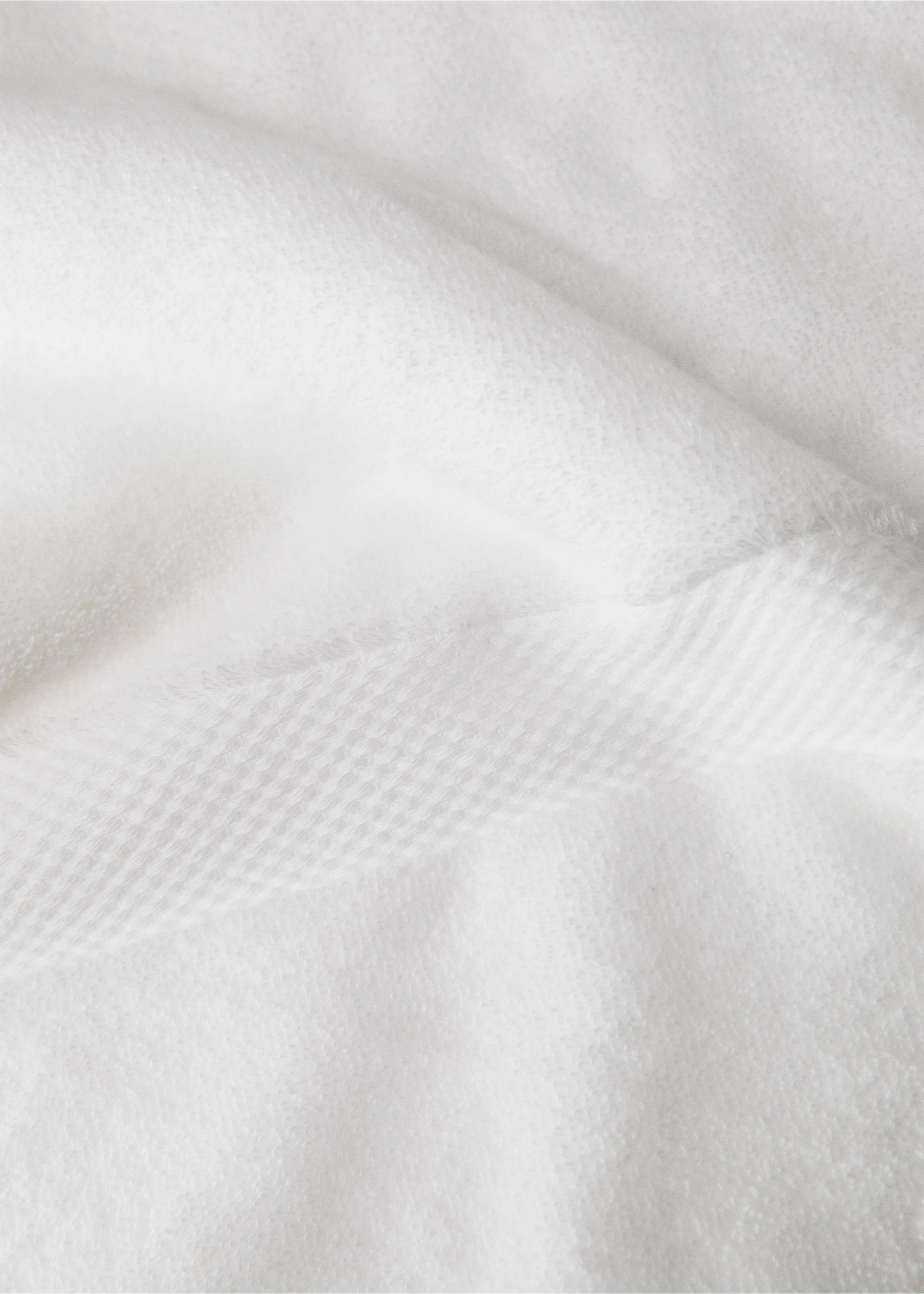 Extra-soft cotton face towel - Details of the article 2, White. Ref: 17051563-00.