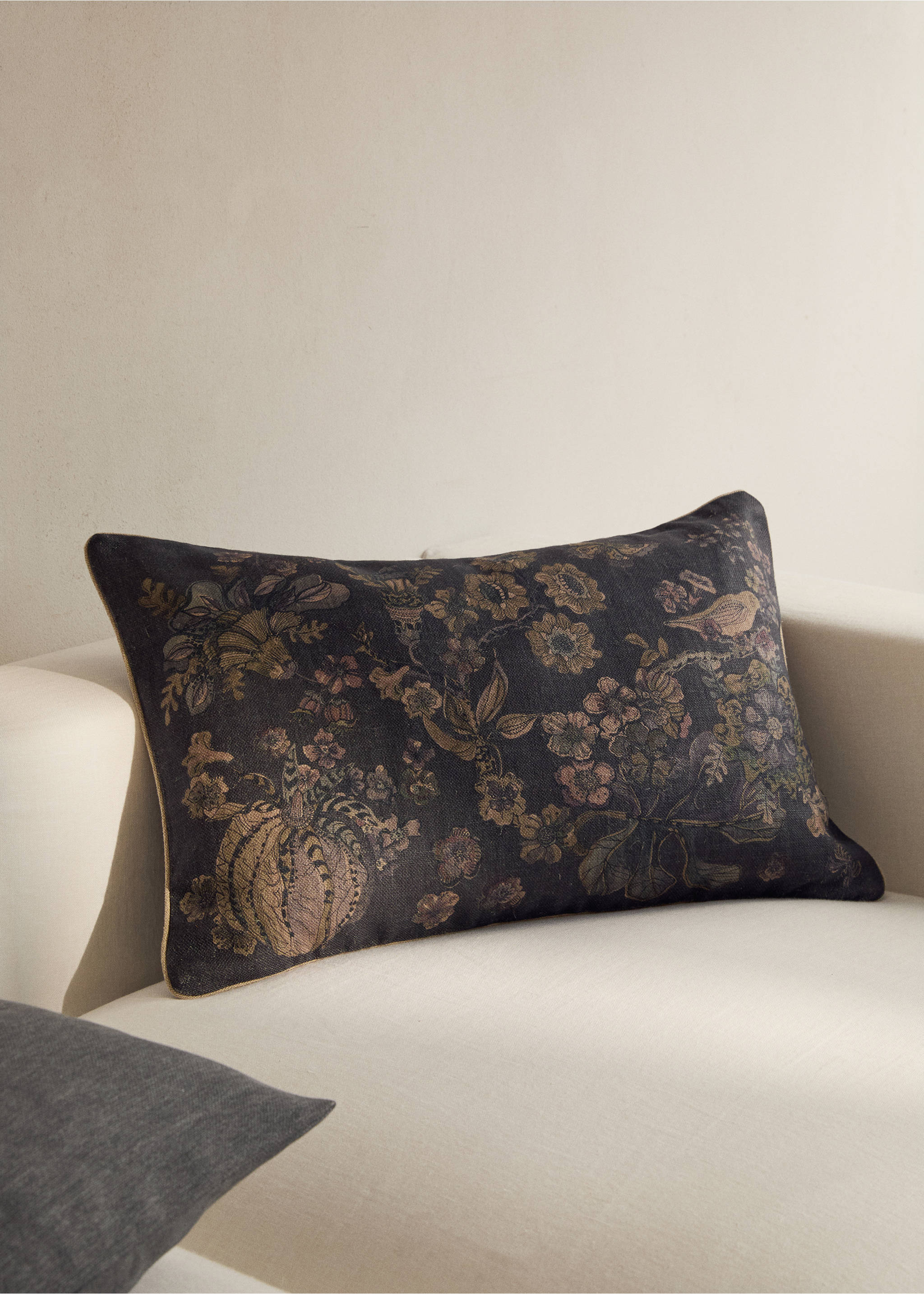 Linen floral-print cushion cover 40x60 cm - General plane, Ink Blue. Ref: 17051591-00.