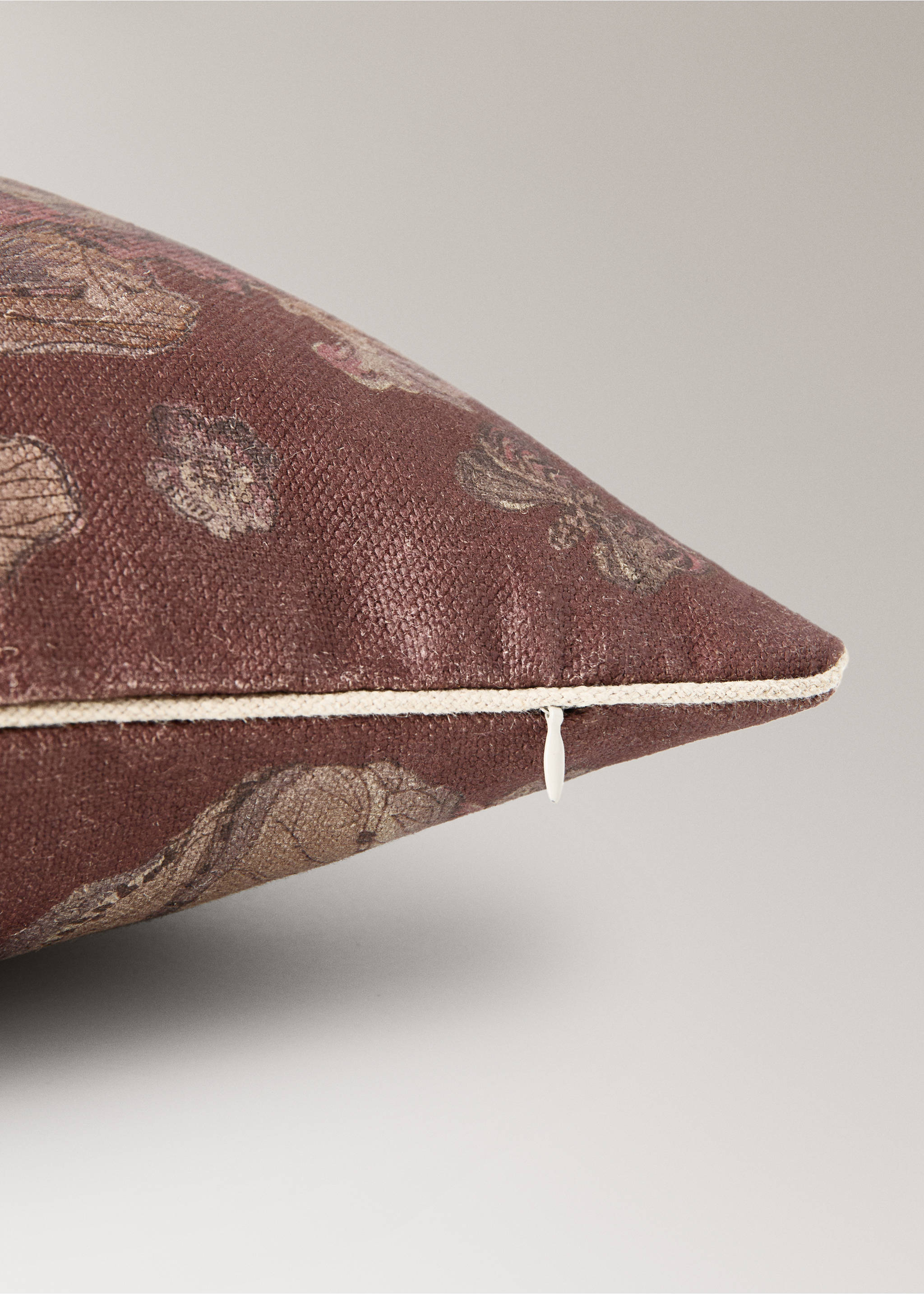Linen floral-print cushion cover 40x60 cm - Details of the article 1, Russet. Ref: 17051591-00.