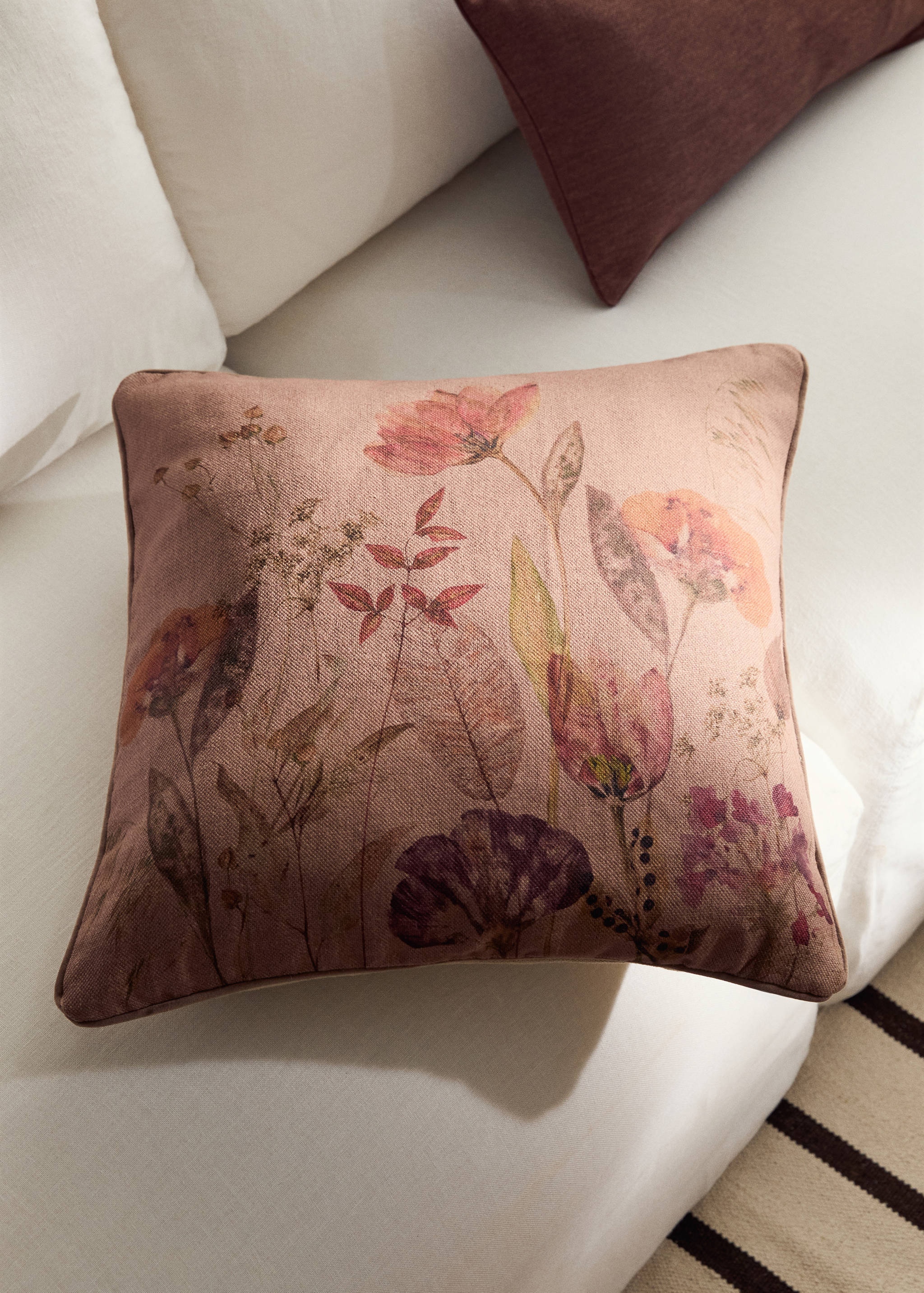 Λινή μαξιλαροθήκη με floral σχέδιο 50x50 εκ. - Γενικό πλάνο