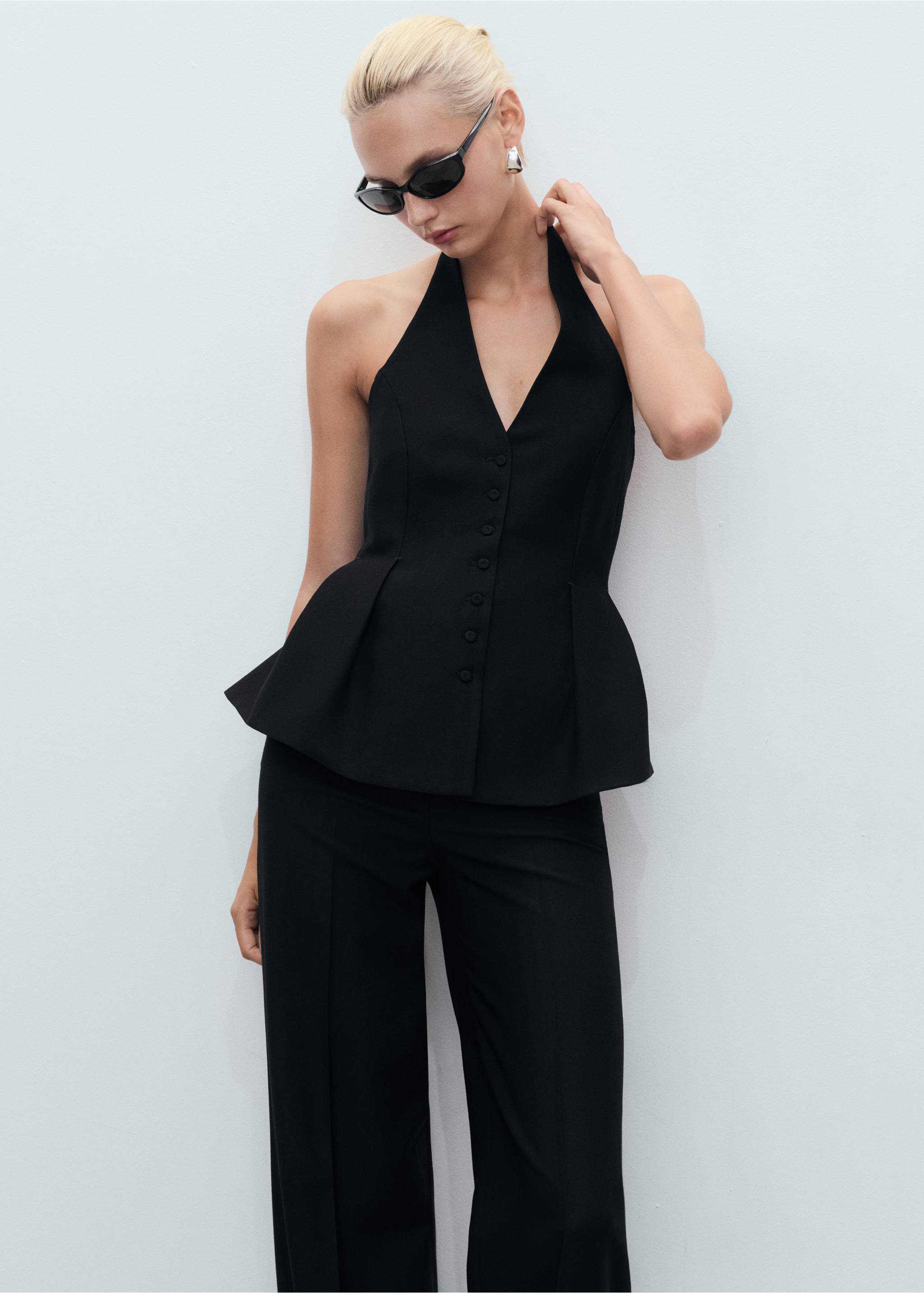 Halter-neck peplum waistcoat - Medium plane, Black. Ref: 17052038-00.