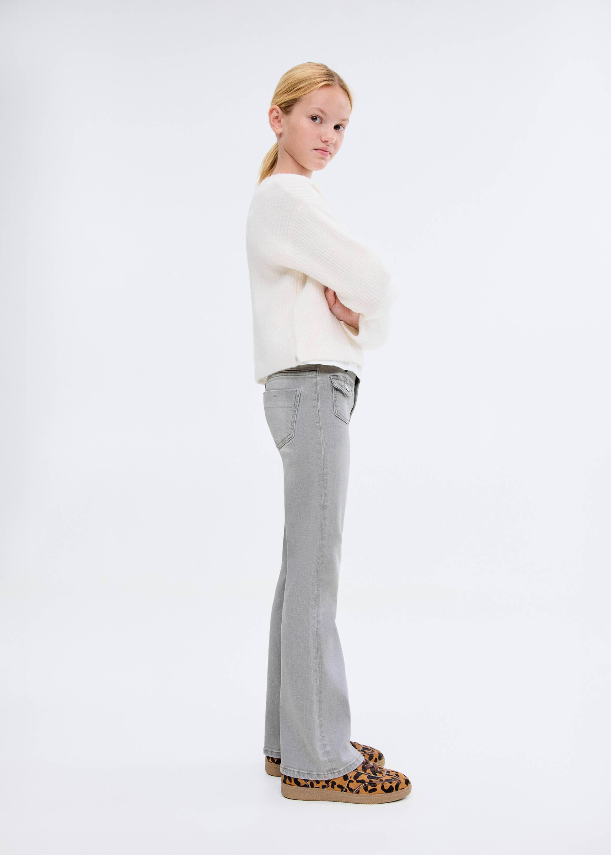 Jeans flare bolsillos - Plano general