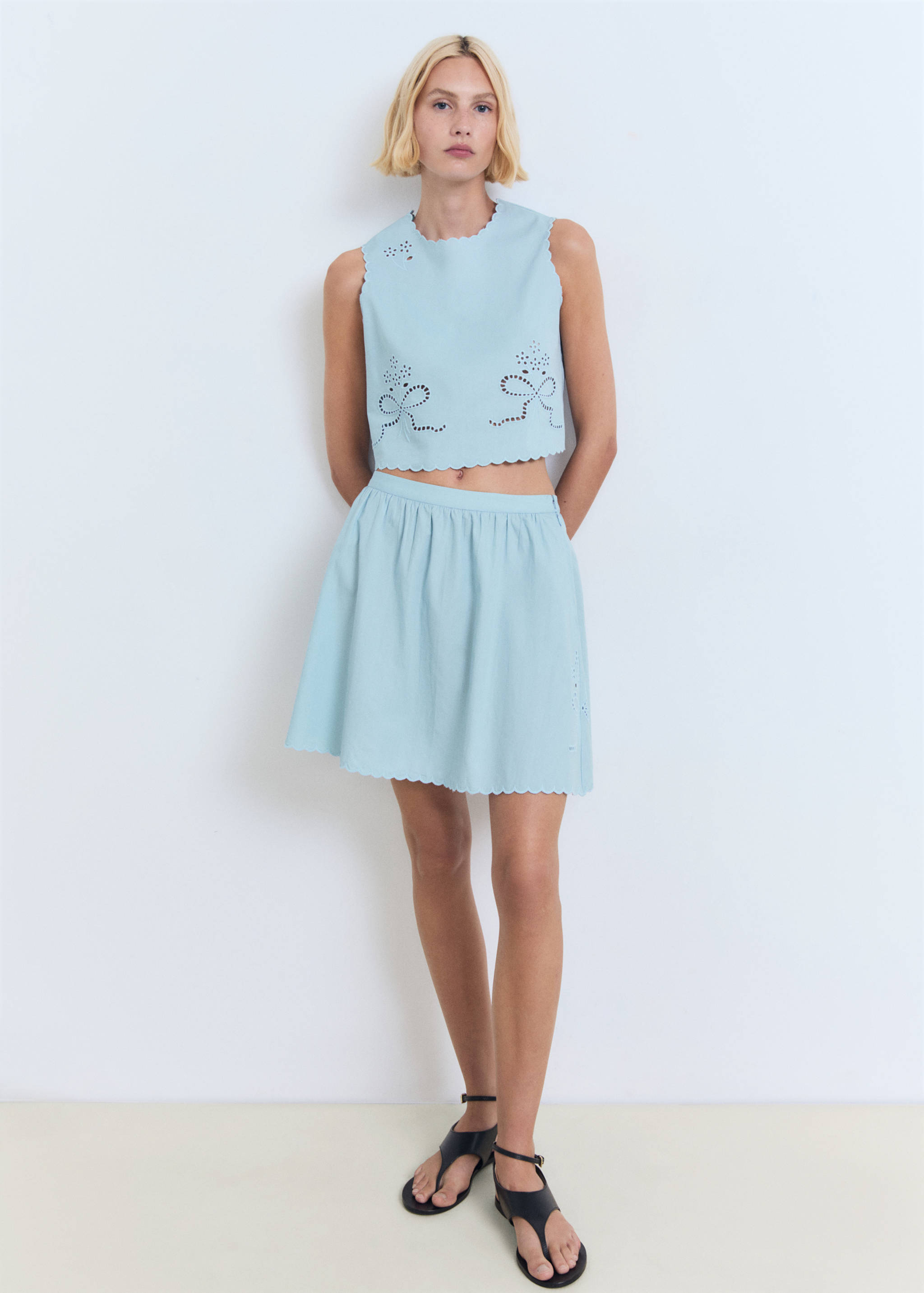 Embroidered skirt with scalloped hem - General plane