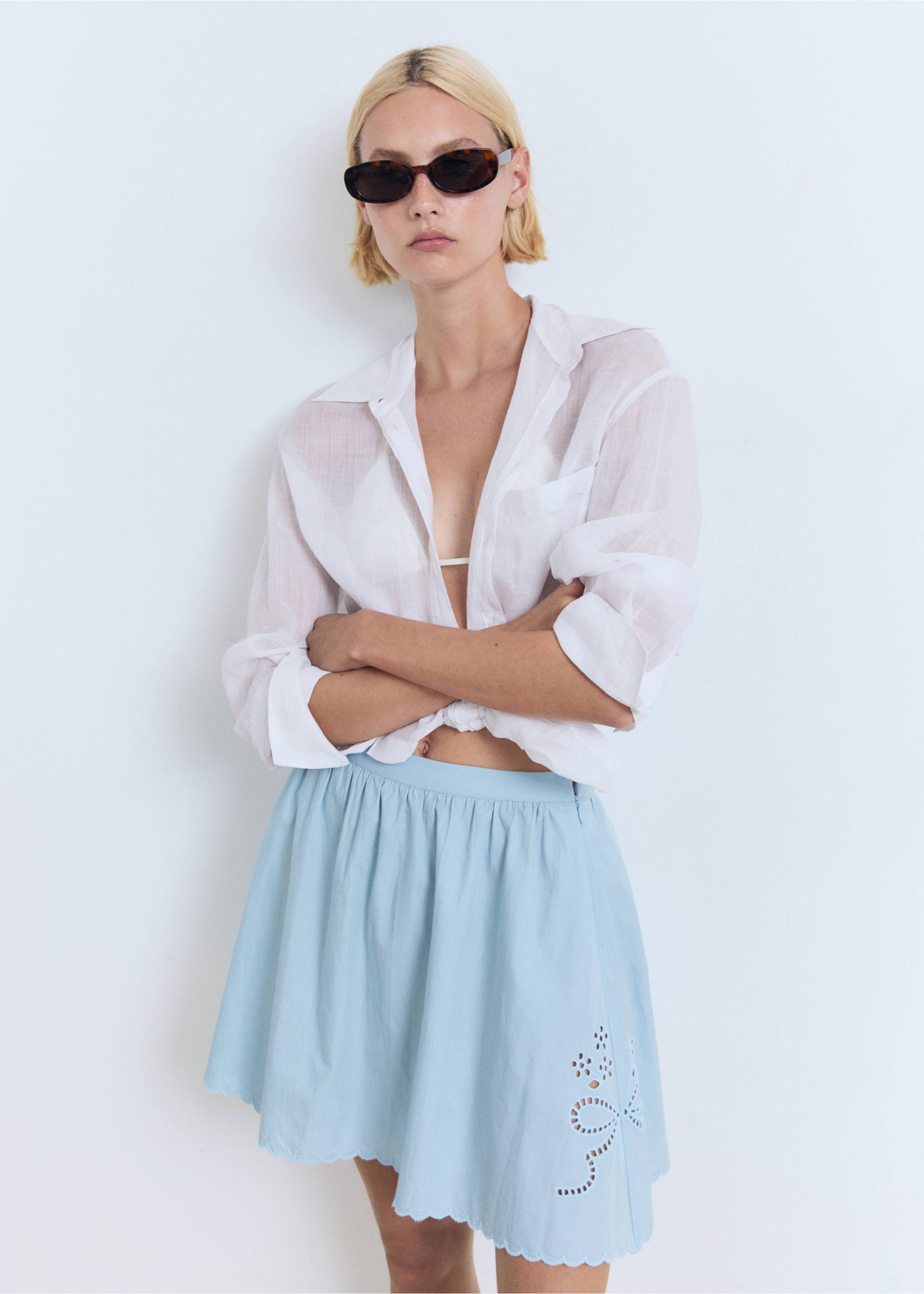 Embroidered skirt with scalloped hem - Details of the article 2, Sky Blue. Ref: 17052538-00.