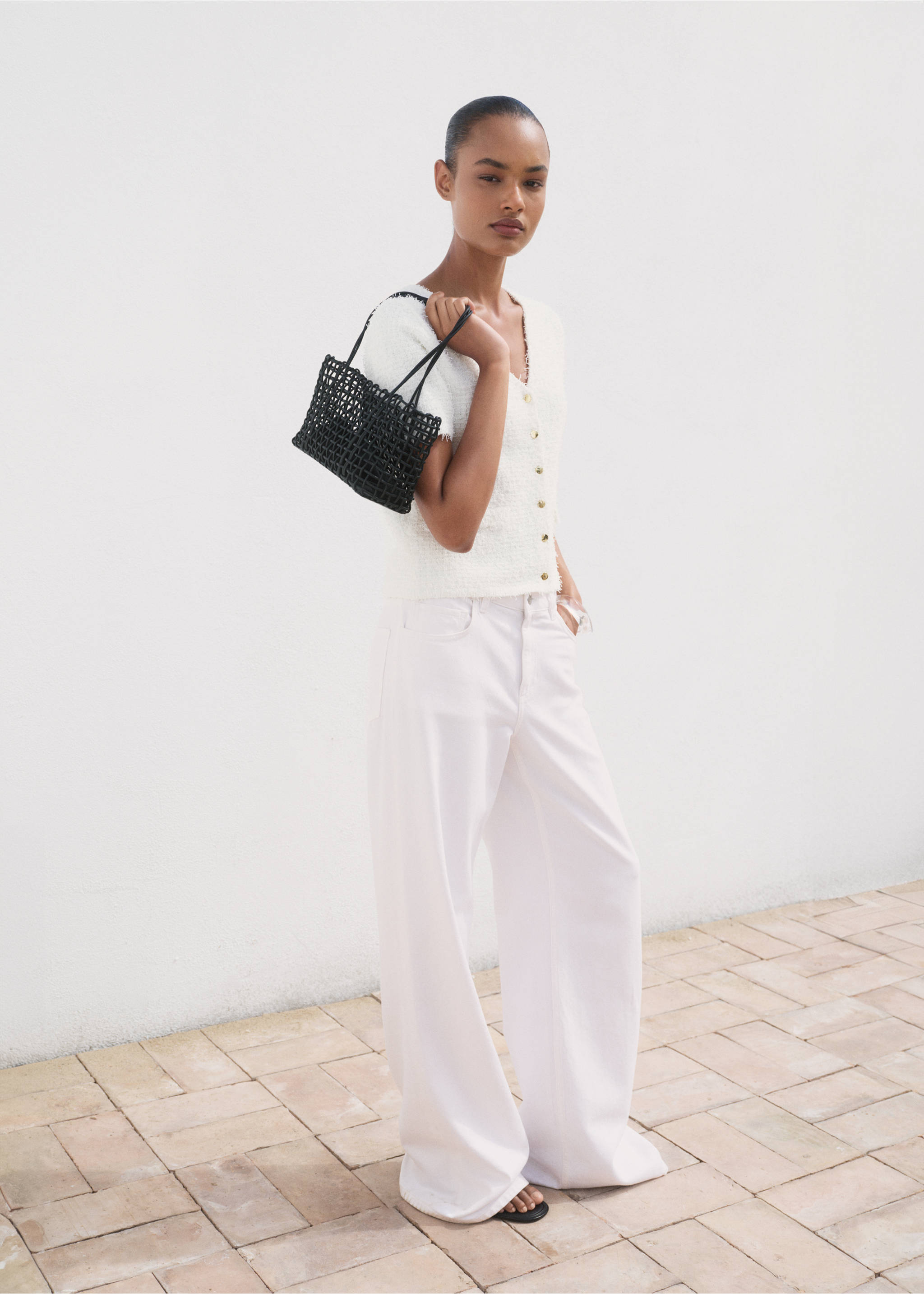 Short-sleeved bouclé cardigan - General plane, White. Ref: 17052903-00.