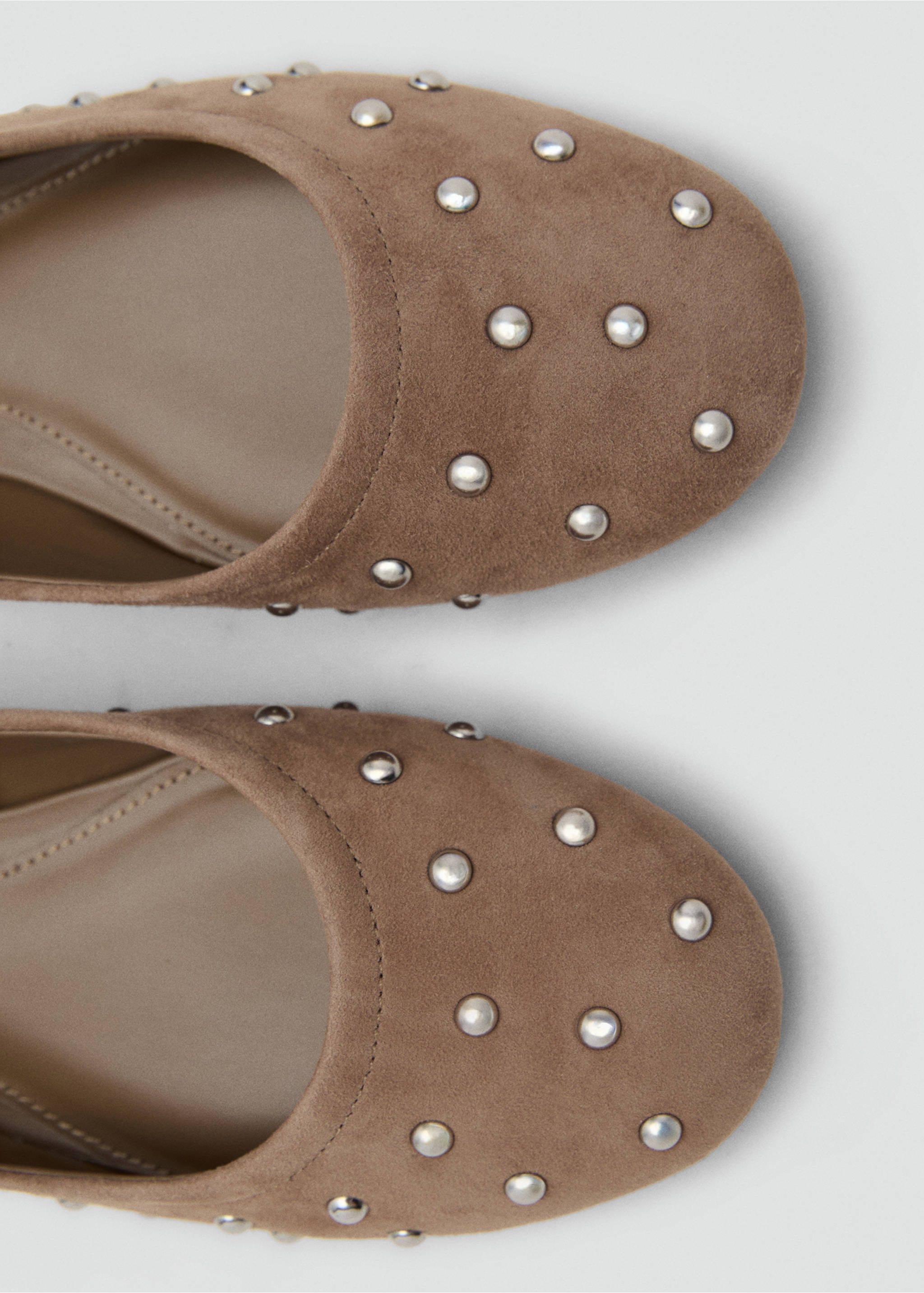 Studded leather ballet flats - Details of the article 2, Sand. Ref: 17052918-00.