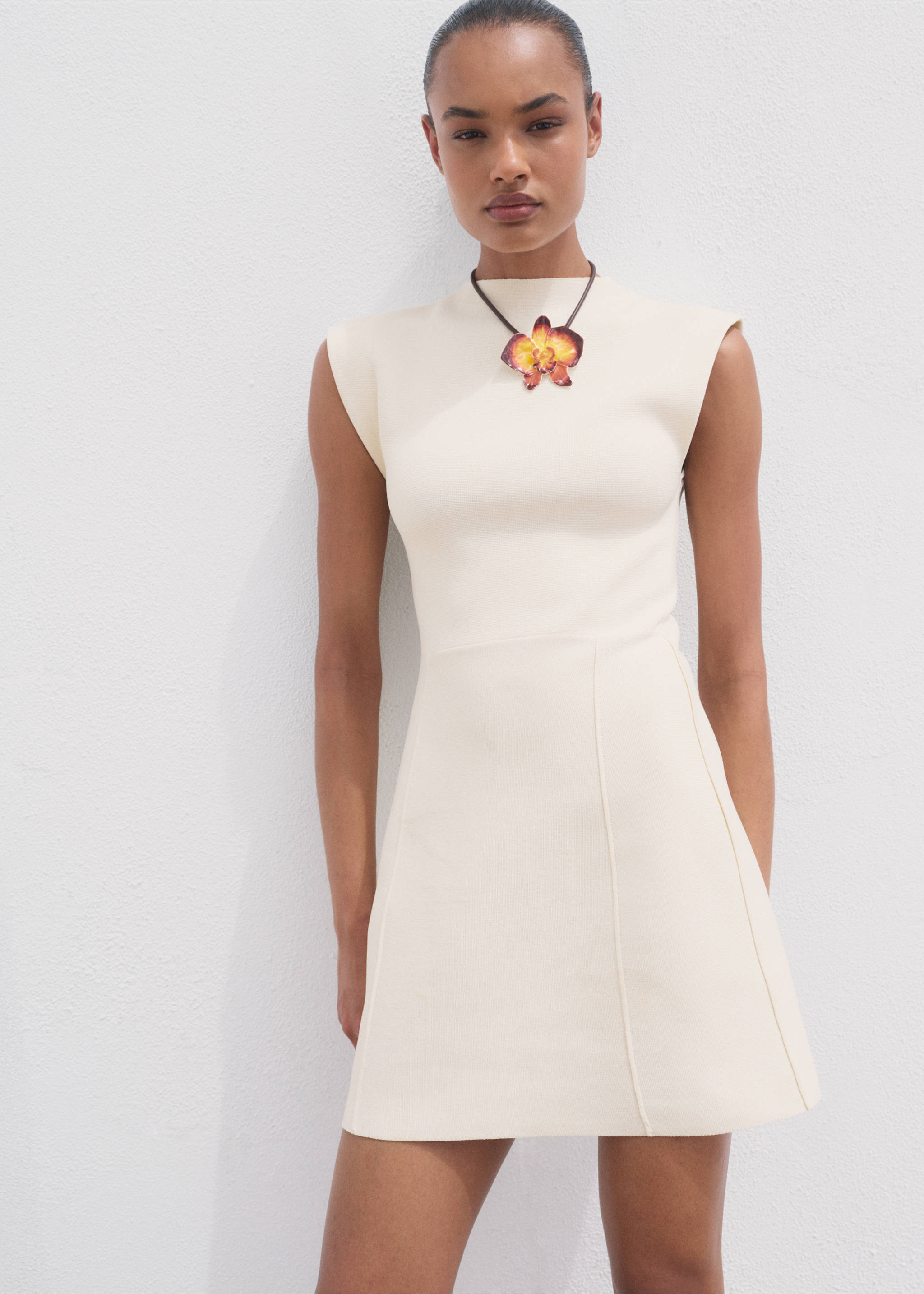 Flared knit dress with perkins collar - Medium plane, Ecru. Ref: 17052927-00.