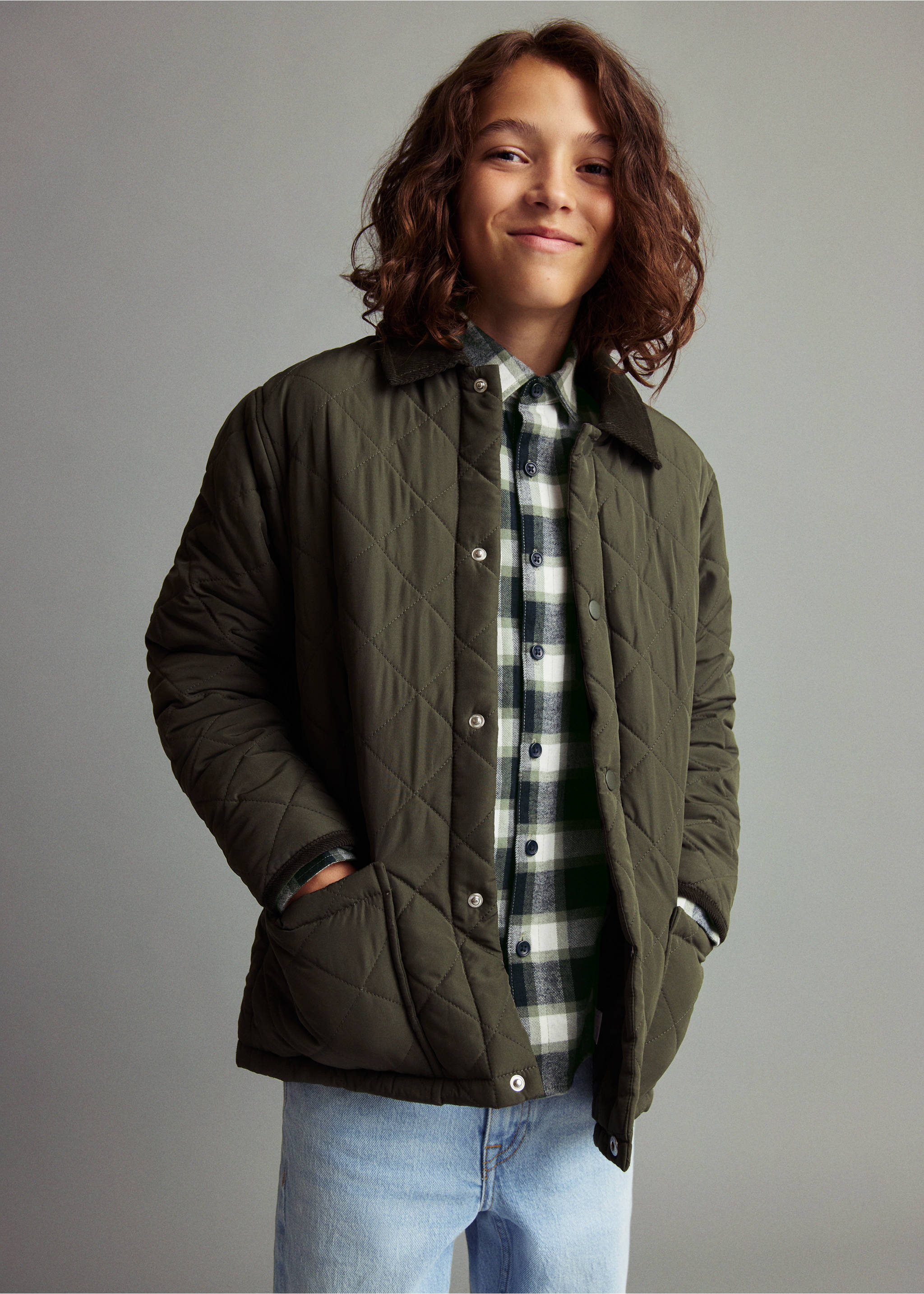 Anorak acolchado cuello camisero - Plano medio, Khaki. Ref: 17053273-00.