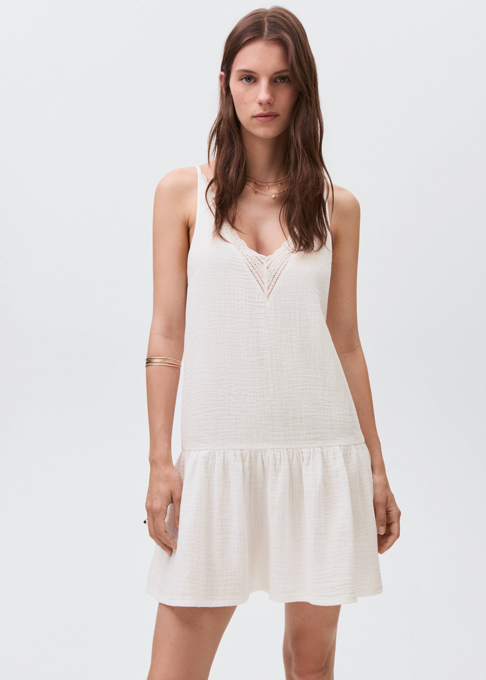Dress with lace flounces - Medium plane