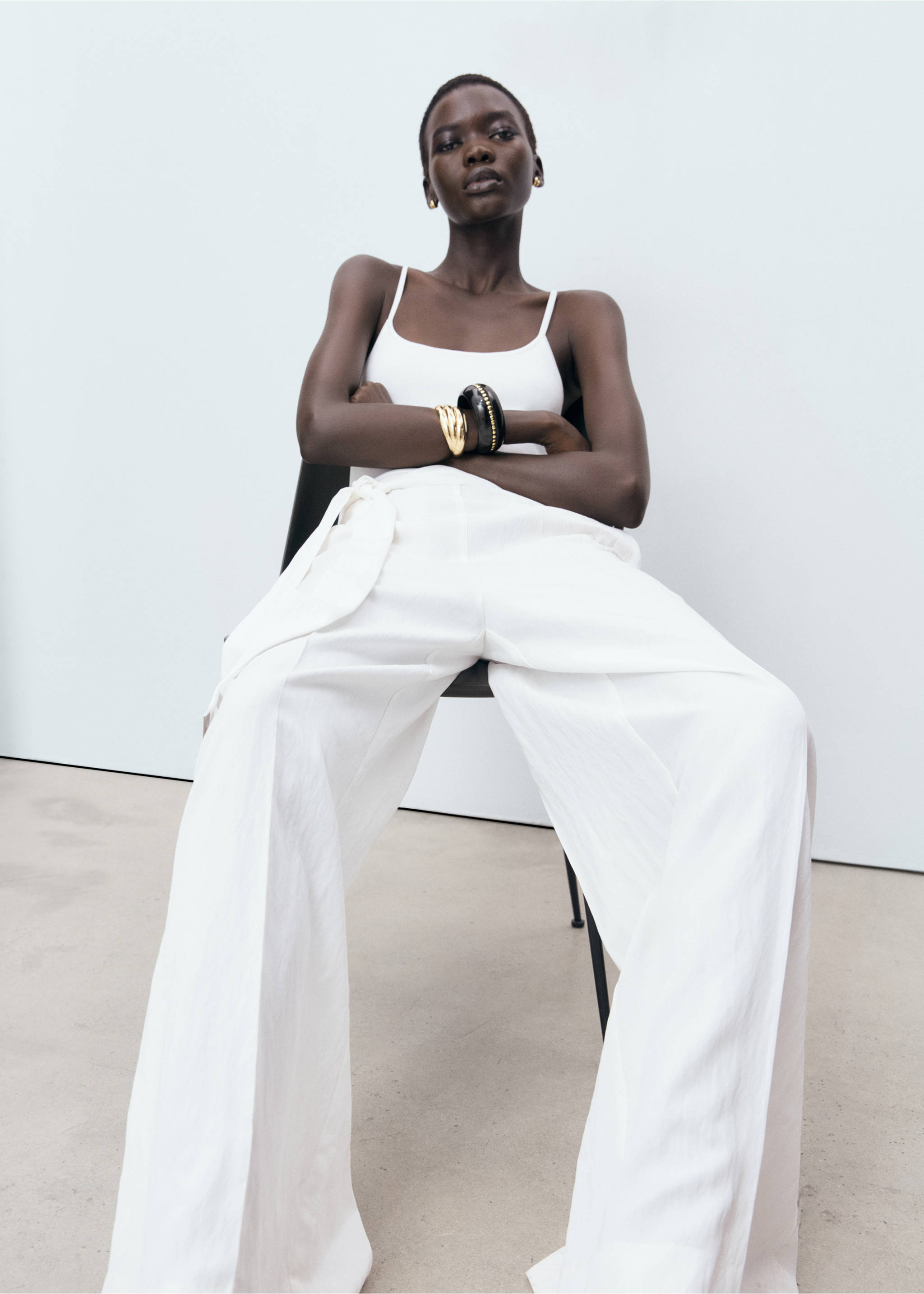 Jumpsuit with belt - Details of the article 2, Off White. Ref: 17053279-00.