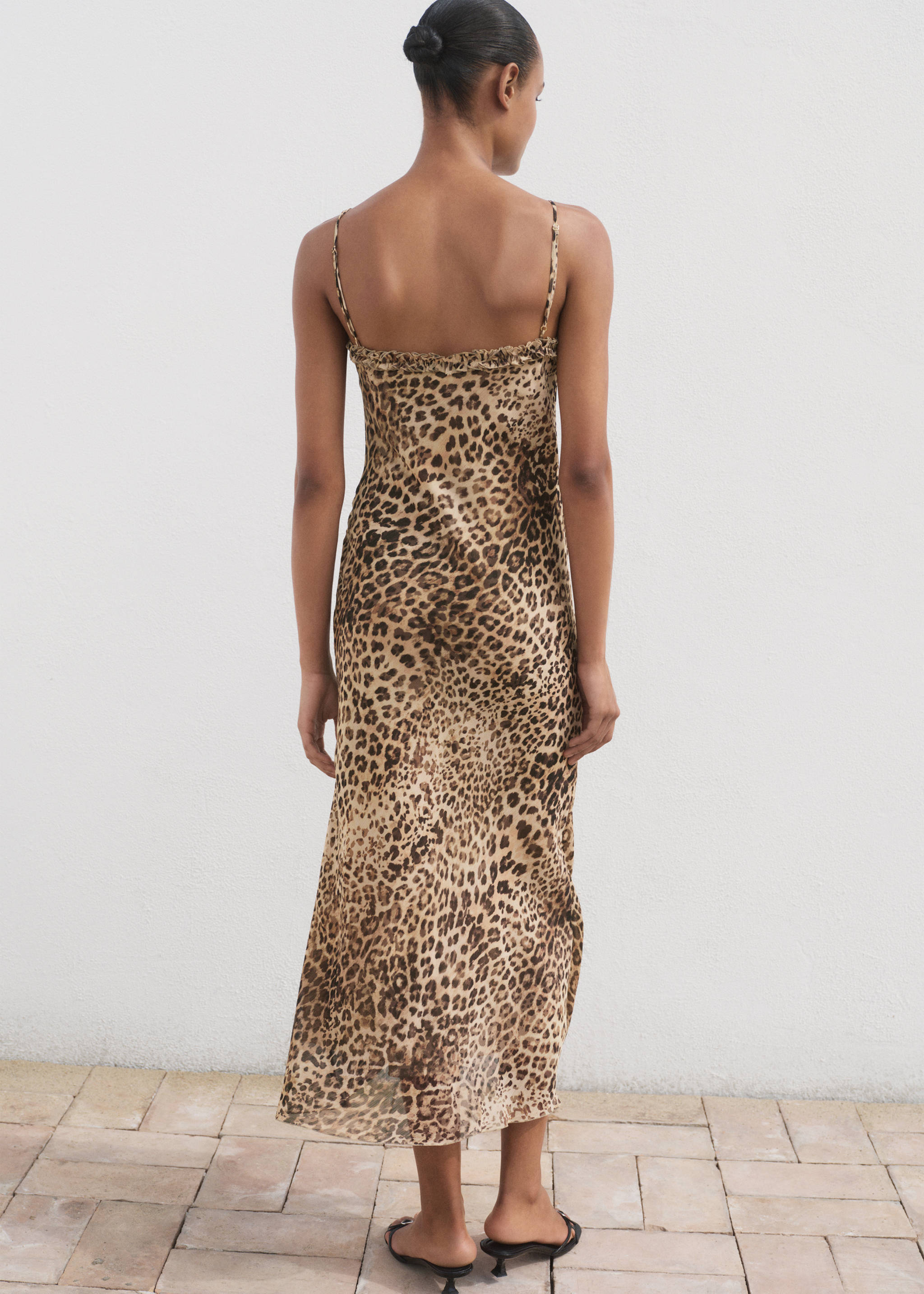 Midi-Kleid mit Leo-Dessin - Rückseite des Artikels