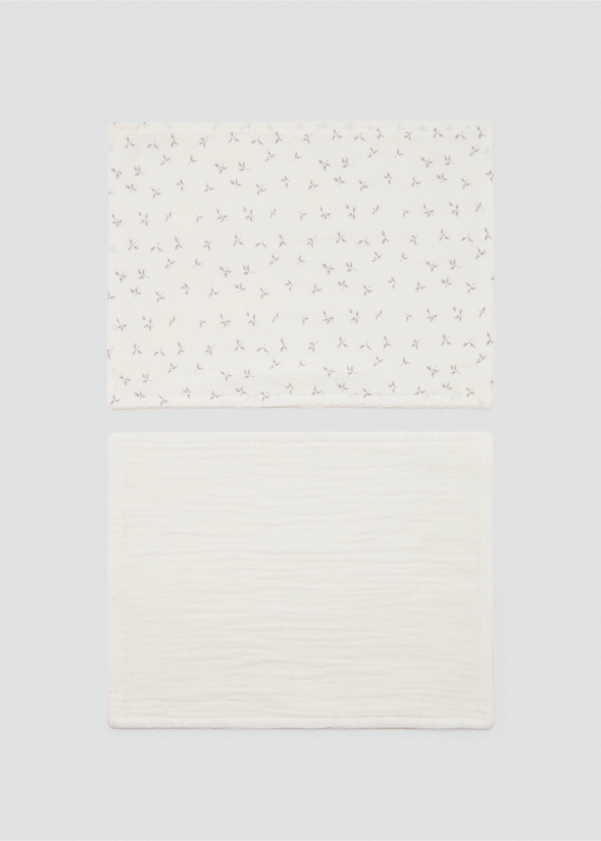 Cotton shawl with mini-flower print - Article without model, Off White. Ref: 17053802-00.