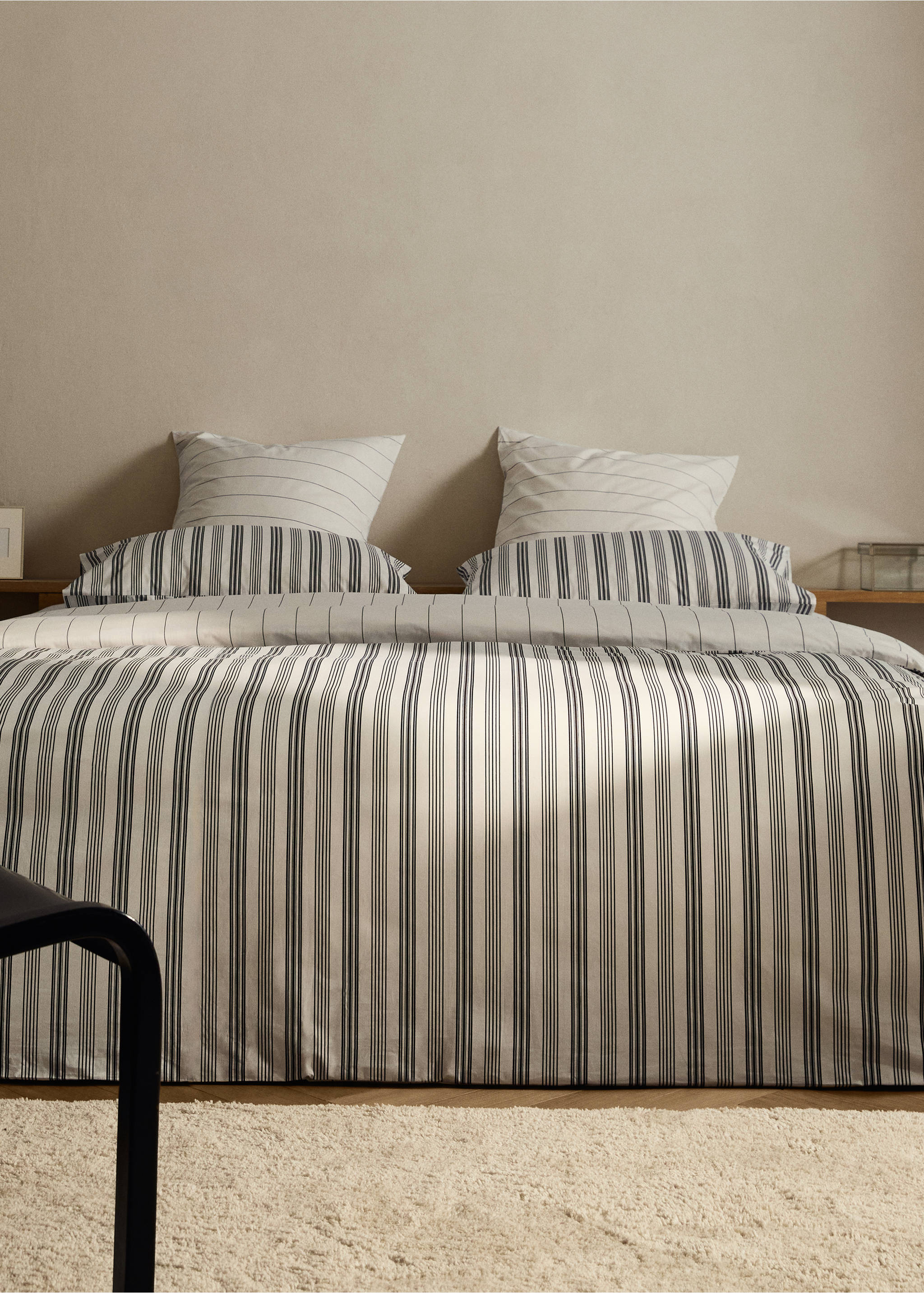Reversible striped cotton duvet cover for 180/200 cm bed - General plane, Off White. Ref: 17053813-00.
