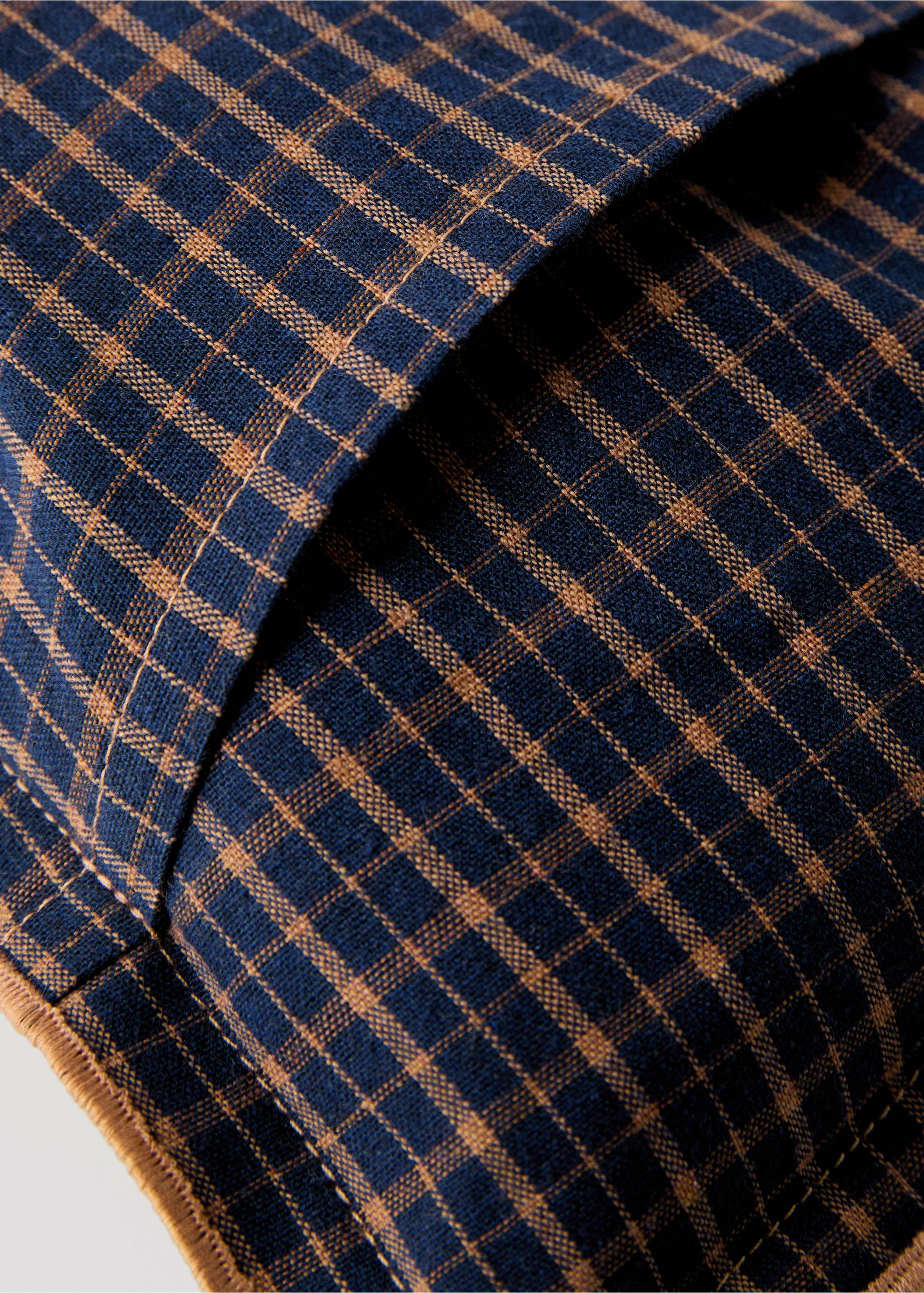 Children's cushion cover with check pattern and overlock stitching 20x30 cm - Details of the article 4, Night Blue. Ref: 17053824-00.