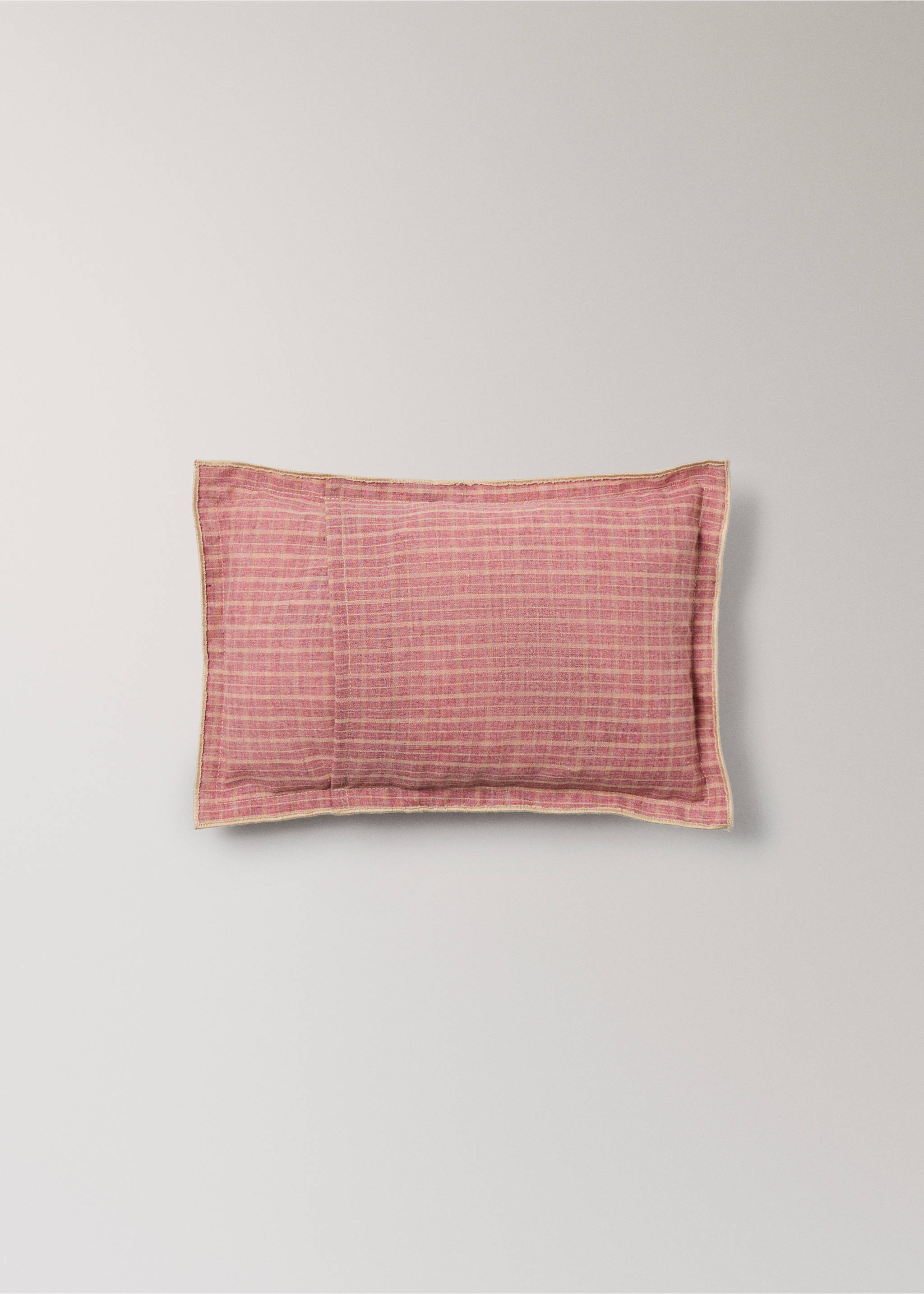Children's cushion cover with check pattern and overlock stitching 20x30 cm - Details of the article 1, Medium Pink. Ref: 17053824-00.