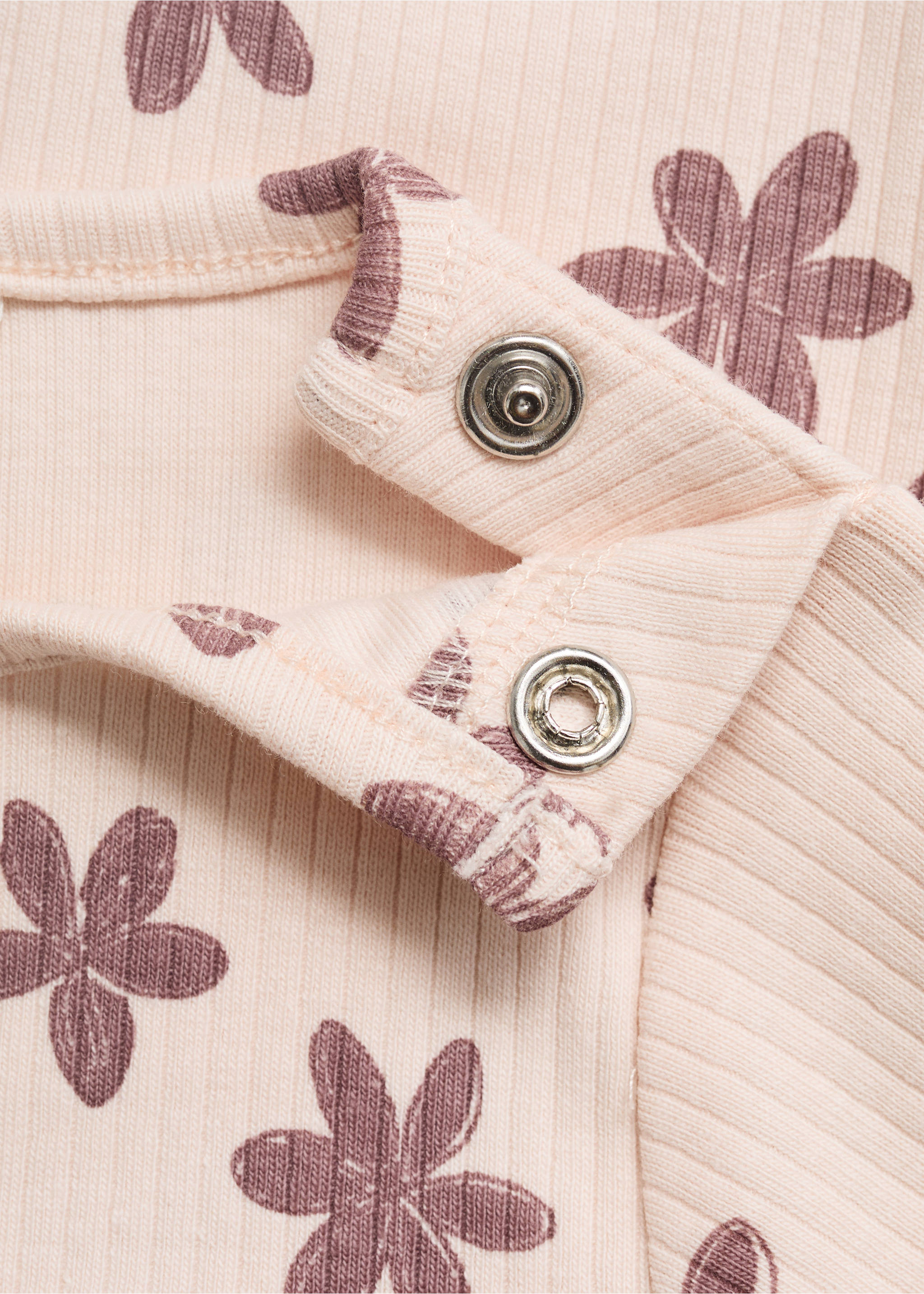 Ribbed floral body - Details of the article 8, Pale Pink. Ref: 17054071-00.