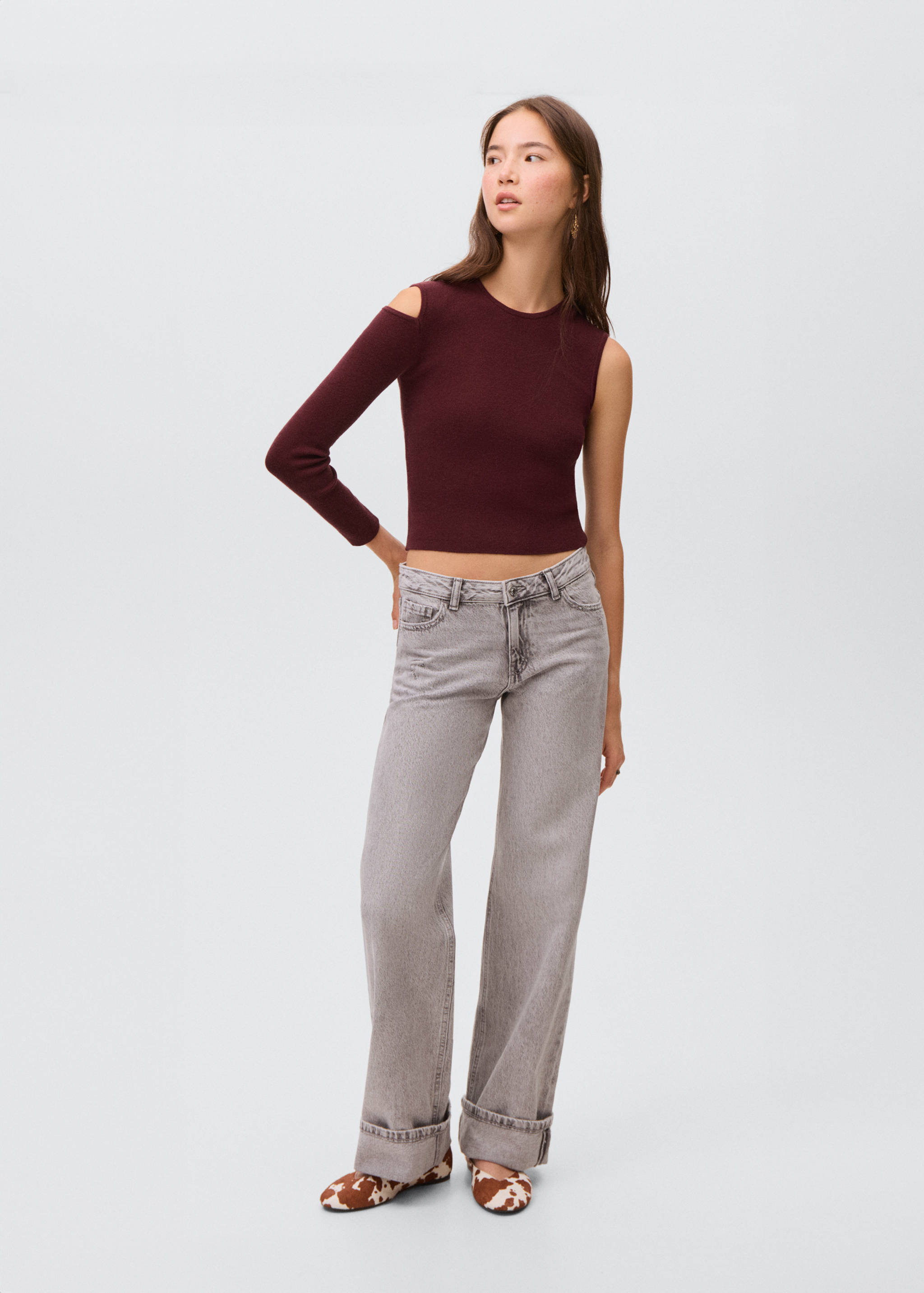 Asymmetrical t-shirt with cut-out - General plane