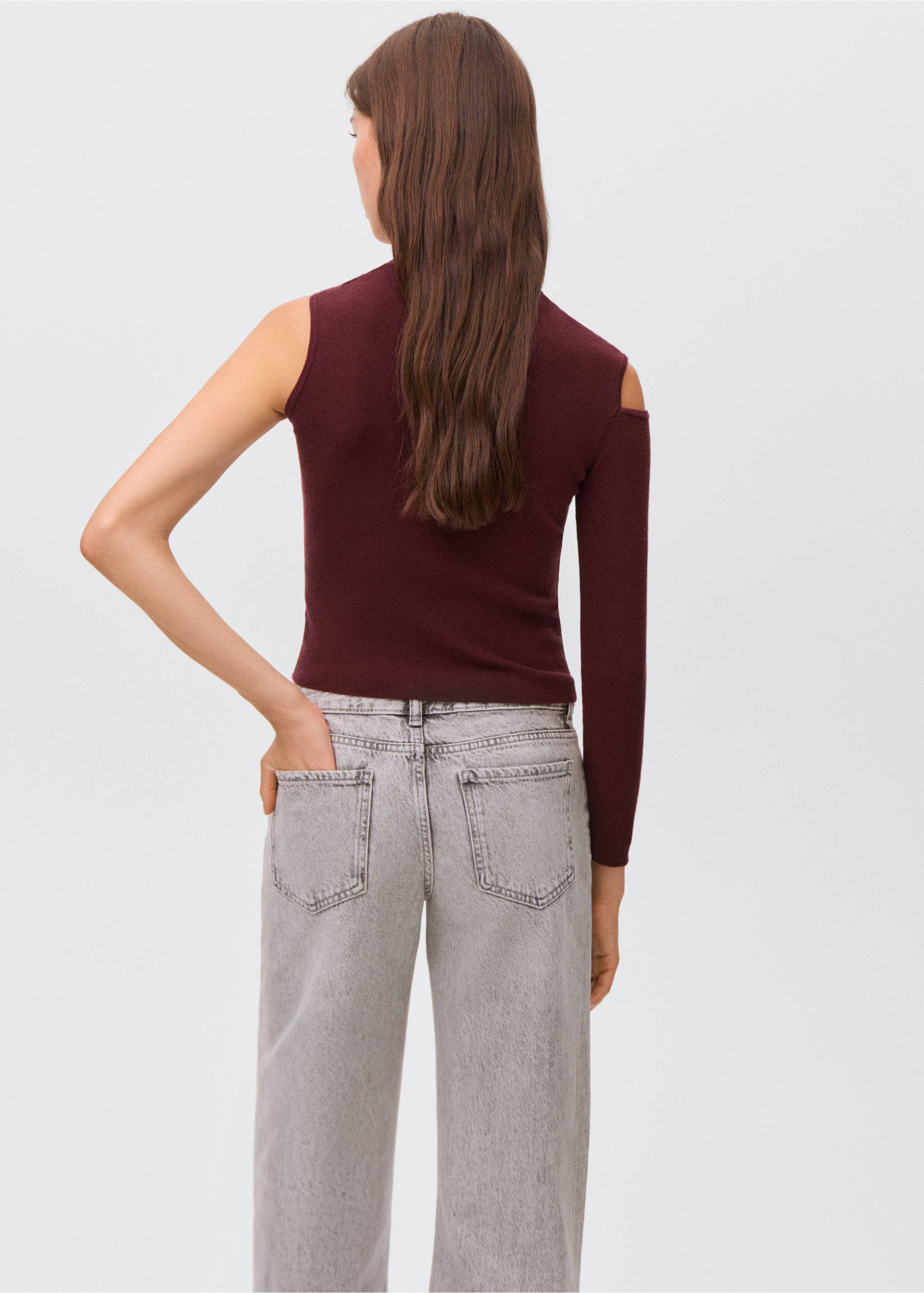 Asymmetrical t-shirt with cut-out - Reverse of the article, Maroon. Ref: 17054074-00.