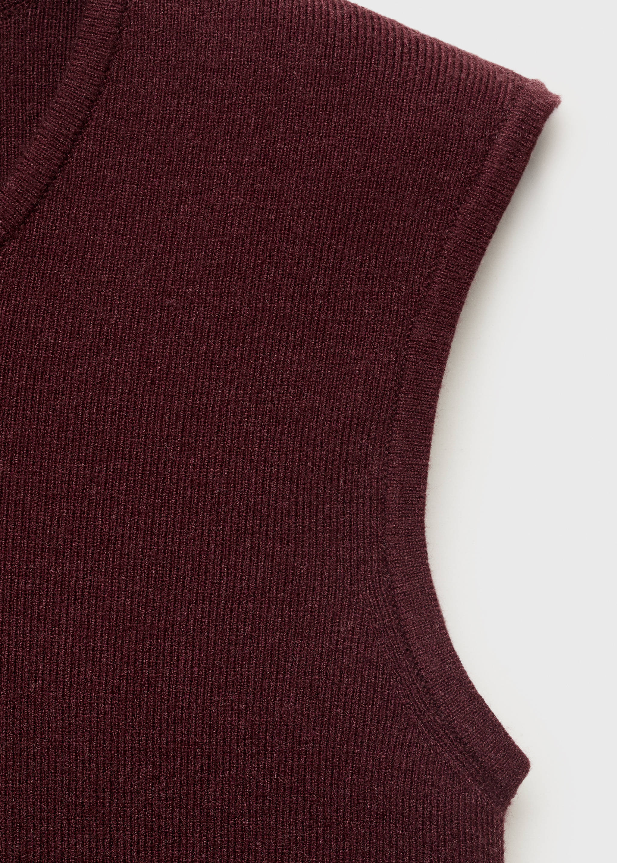 Asymmetrical t-shirt with cut-out - Details of the article 0