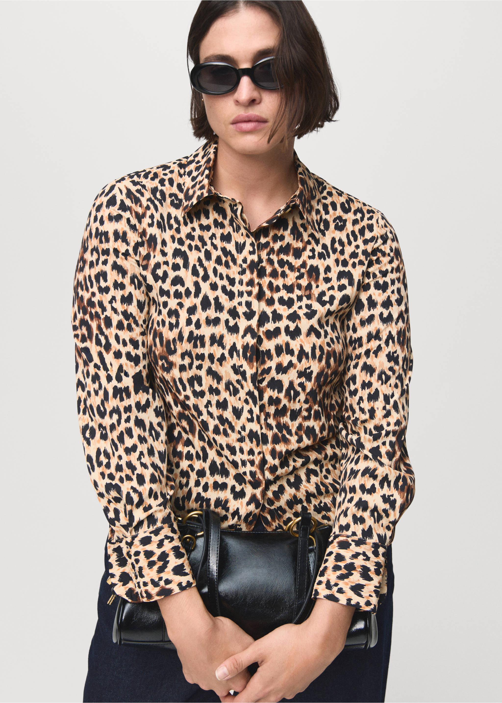Fluid long-sleeved blouse - Details of the article 5, Brown. Ref: 17054079-00.