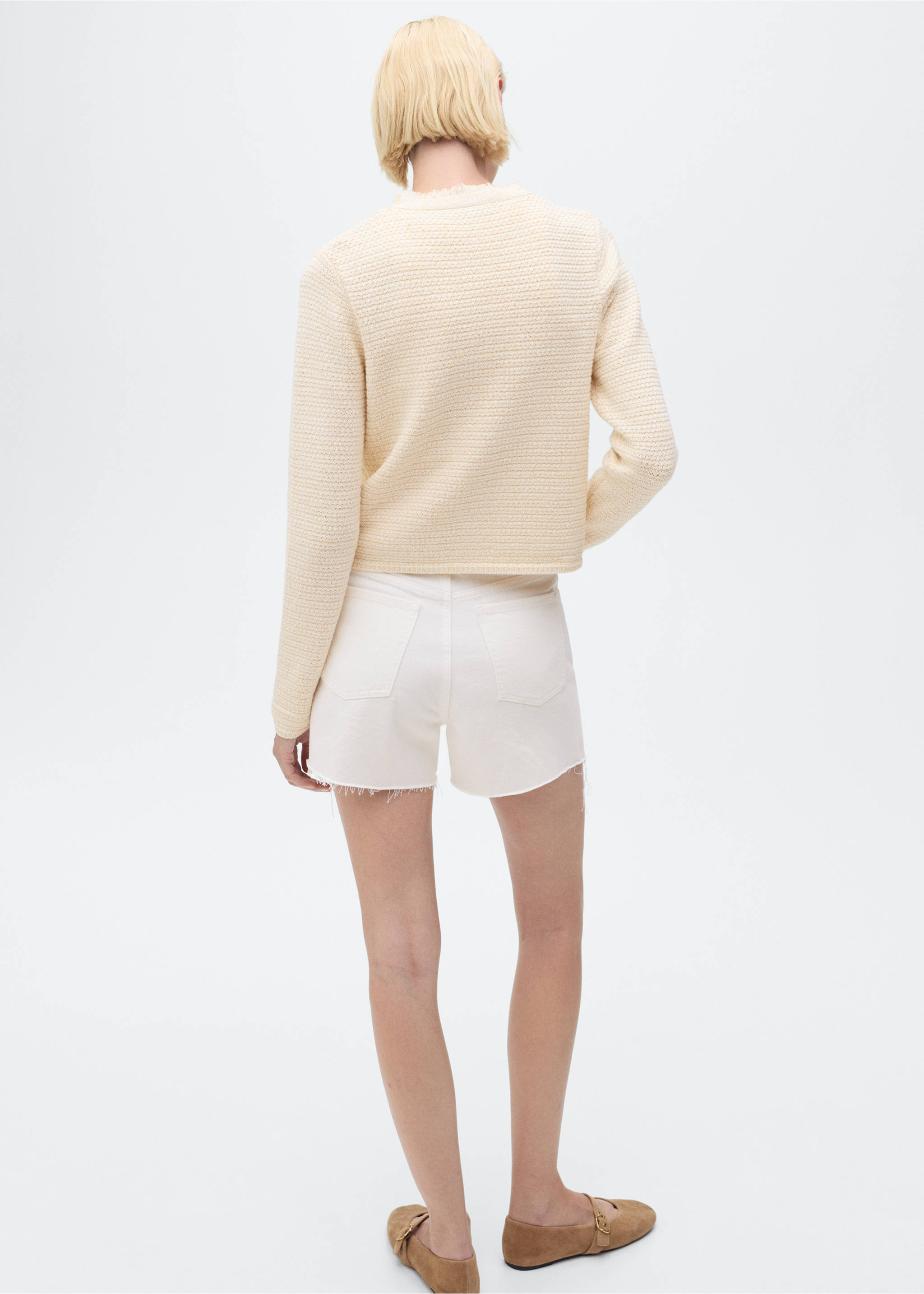 Knitted cardigan with frayed ends - Reverse of the article, Ecru. Ref: 17054083-00.