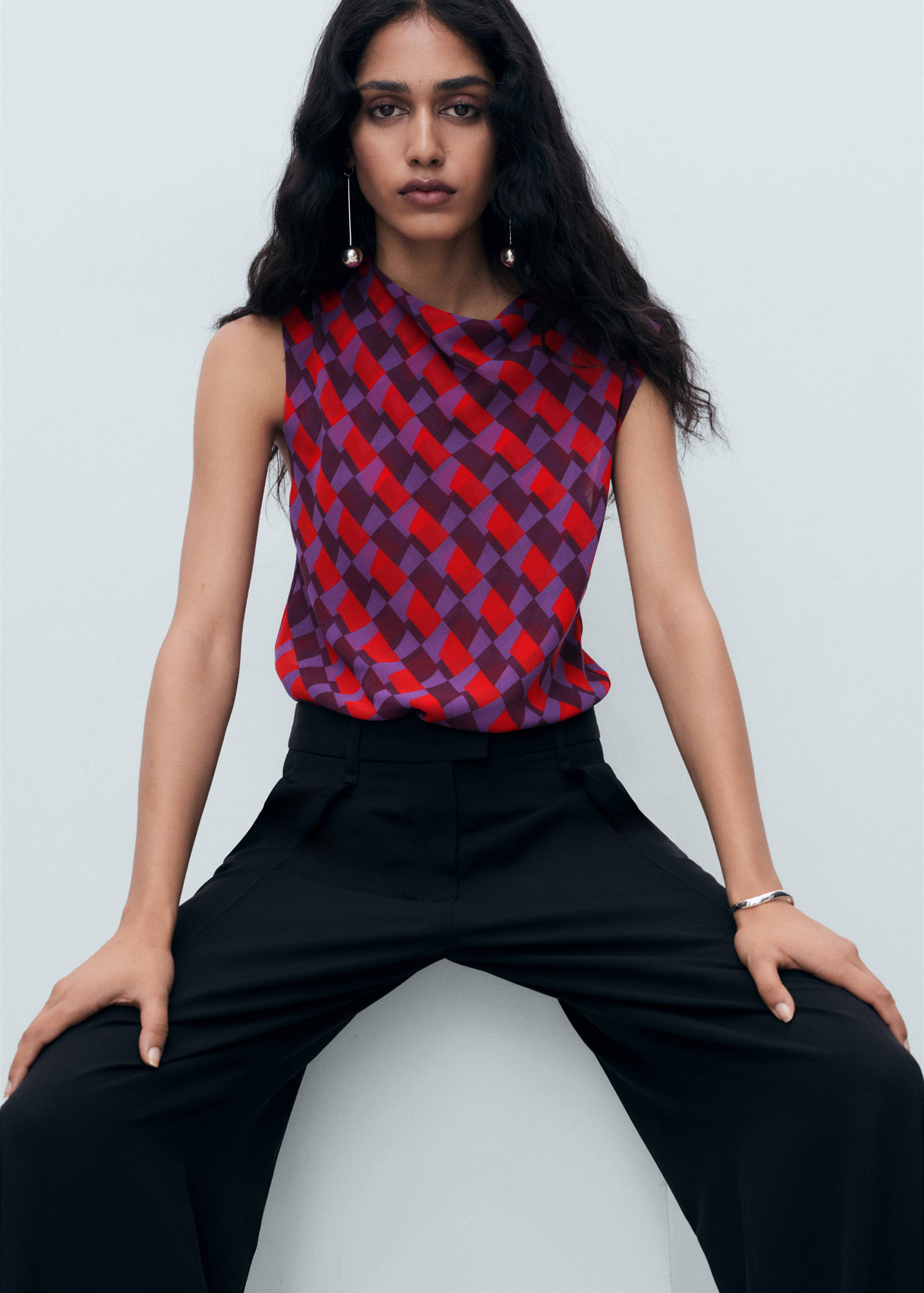 Printed blouse with draped collar - Details of the article 2
