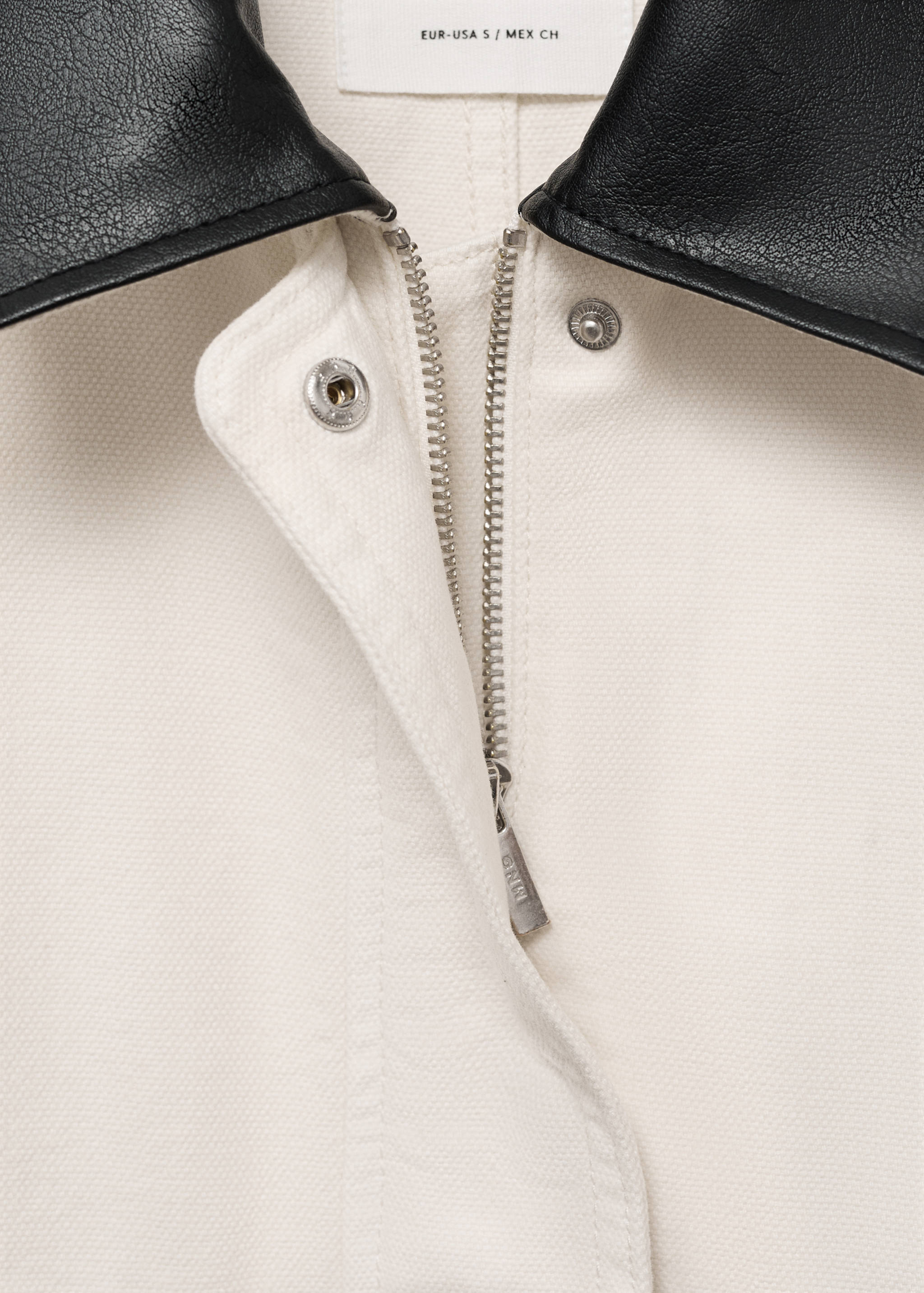 Denim parka with contrasting collar - Details of the article 8