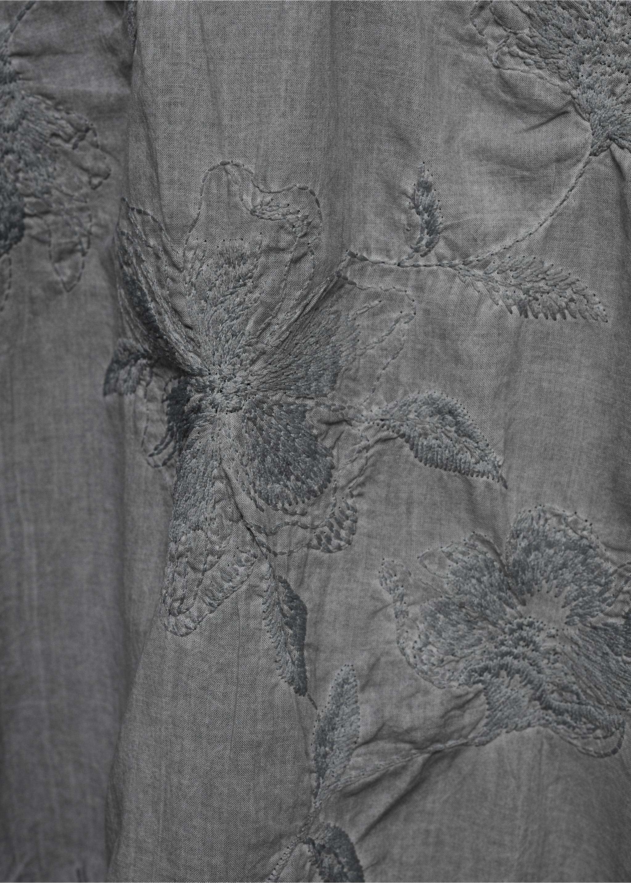 Overdyed embroidered cotton nightdress - Details of the article 0, Medium Grey. Ref: 17054108-00.