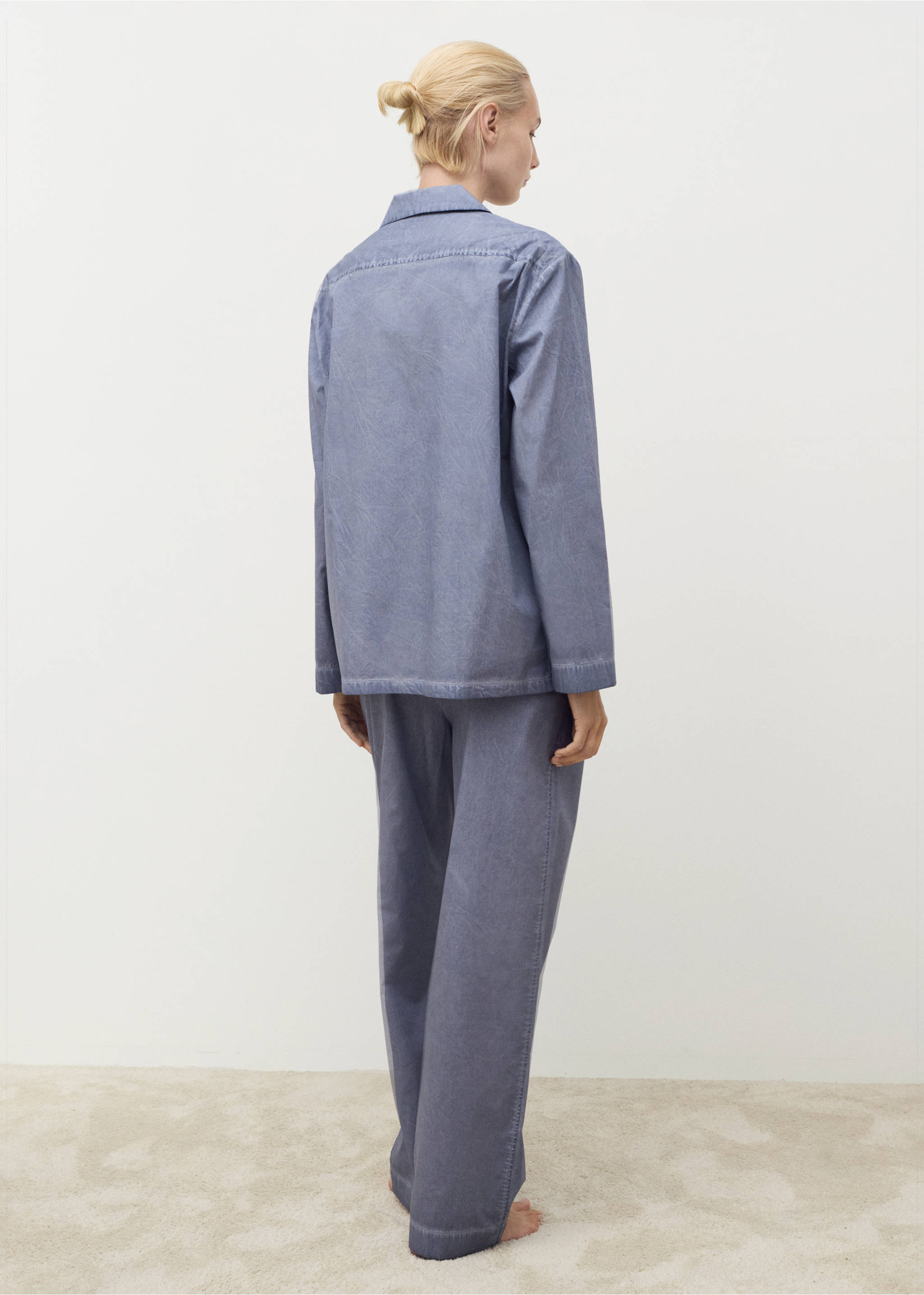 Chemise coton garment-dyed - Verso de l’article, Bleu encre. Ref: 17054109-00.