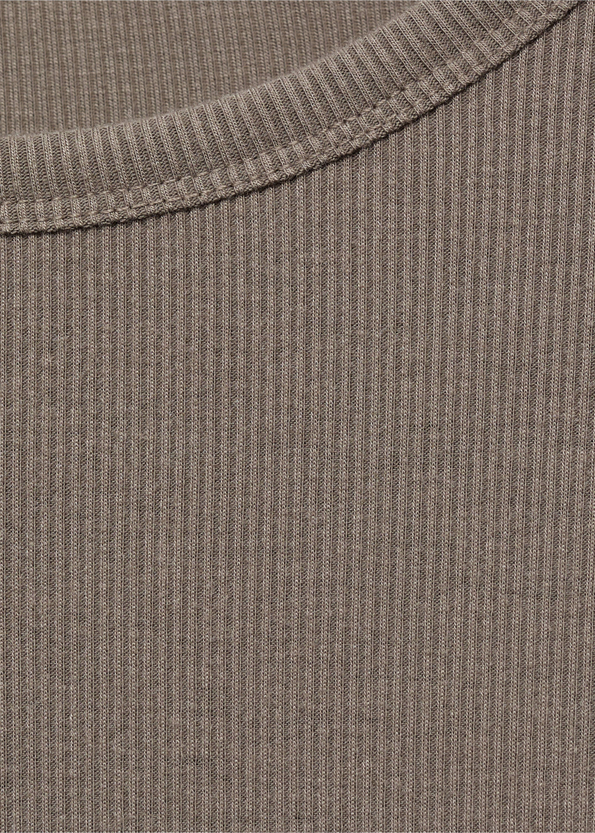 Rippstrick-T-Shirt mit Rundhalsausschnitt - Detail des Artikels 8, Mittelbraun. Ref: 17054110-00.