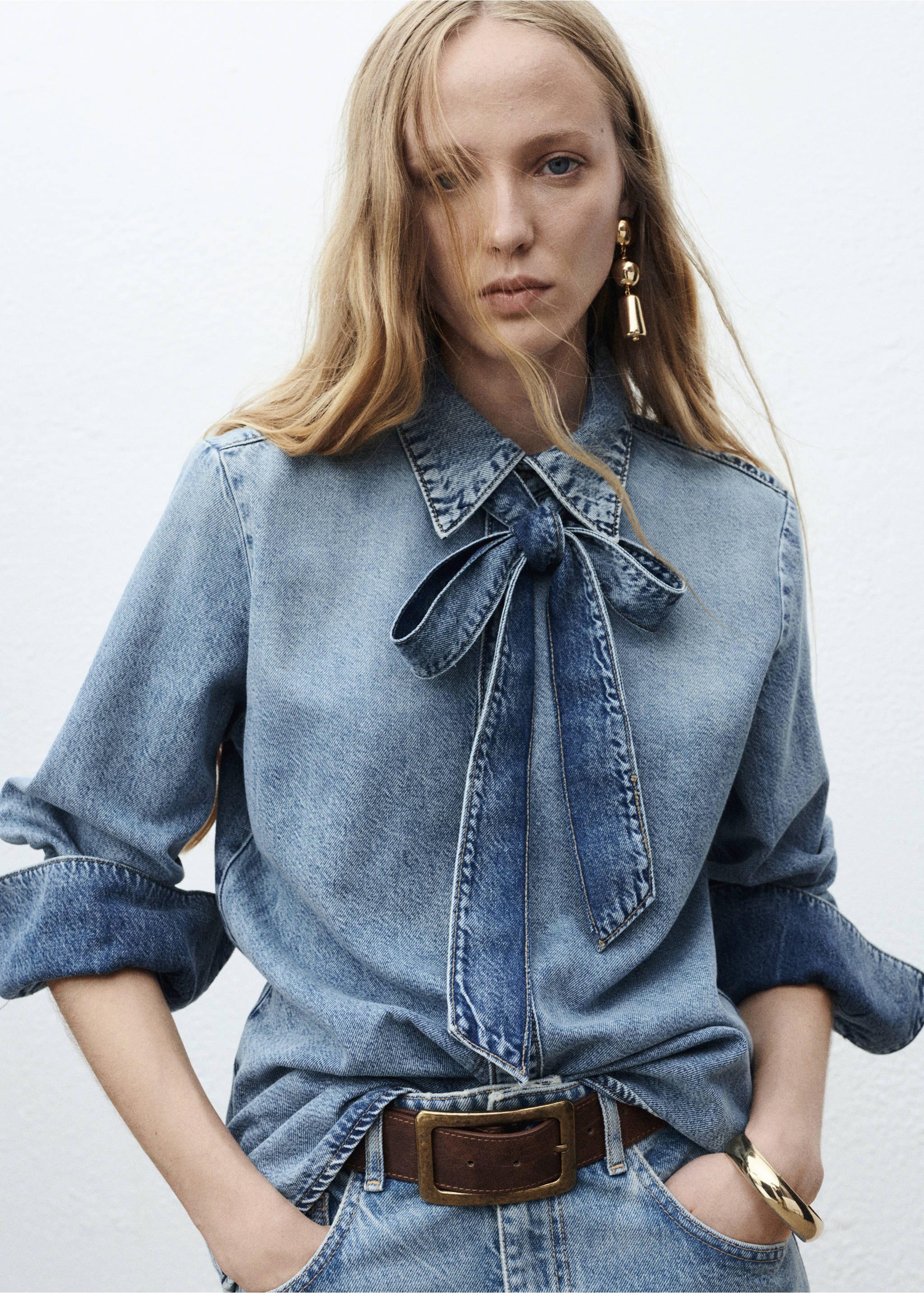 Denim shirt with bow - Medium plane, Medium Blue. Ref: 17054113-00.