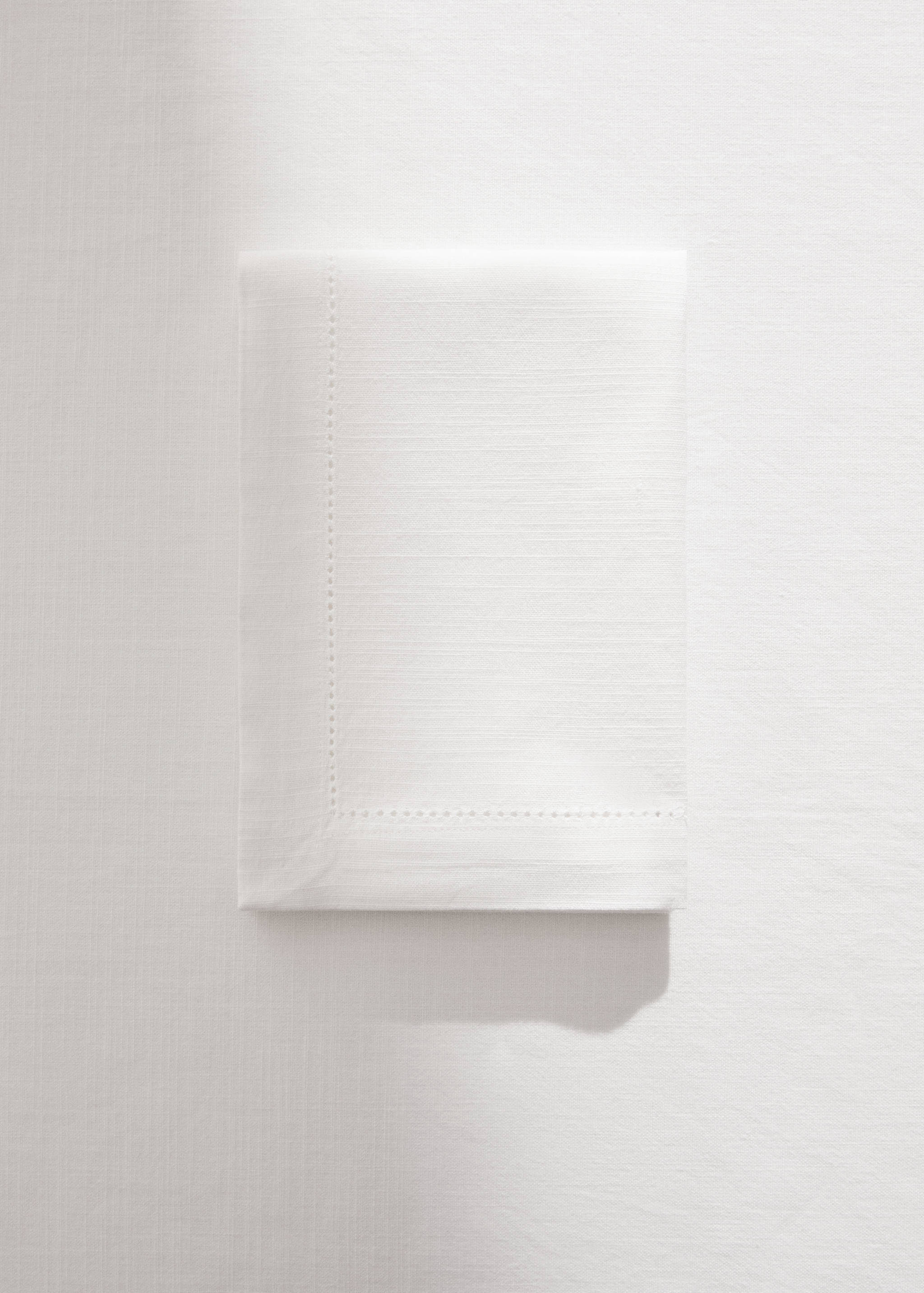 Cotton napkin with hemstitch - General plane