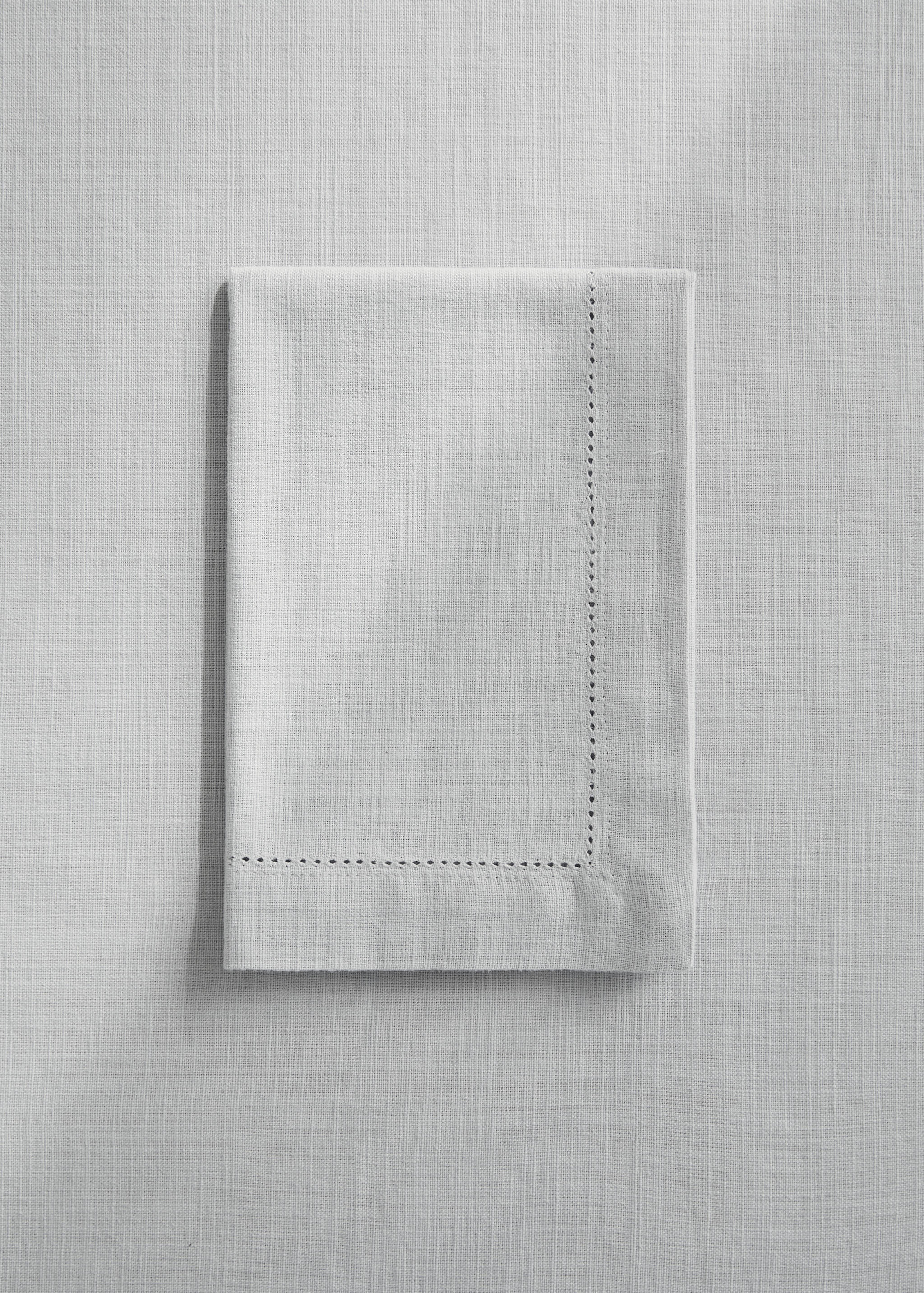 Cotton napkin with hemstitch - General plane