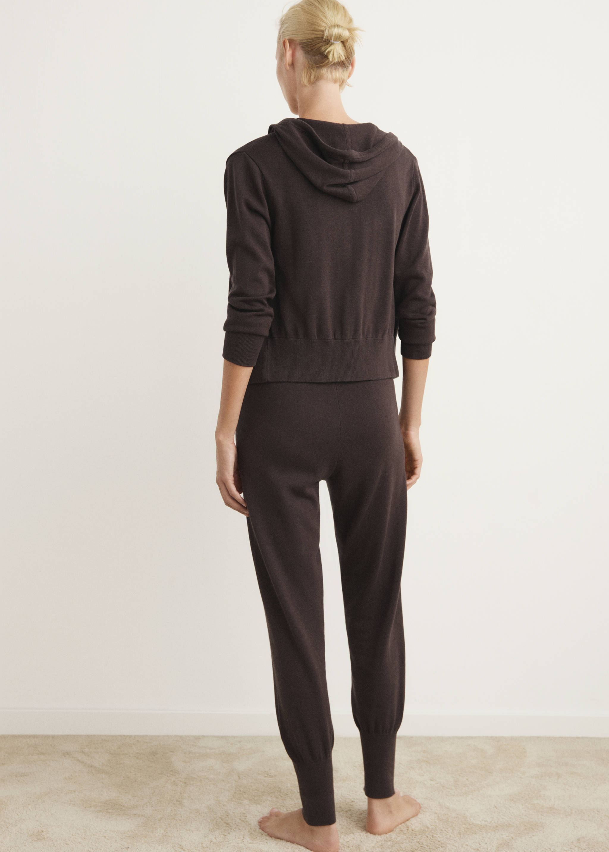 Cotton knitted turn-up trousers - Reverse of the article