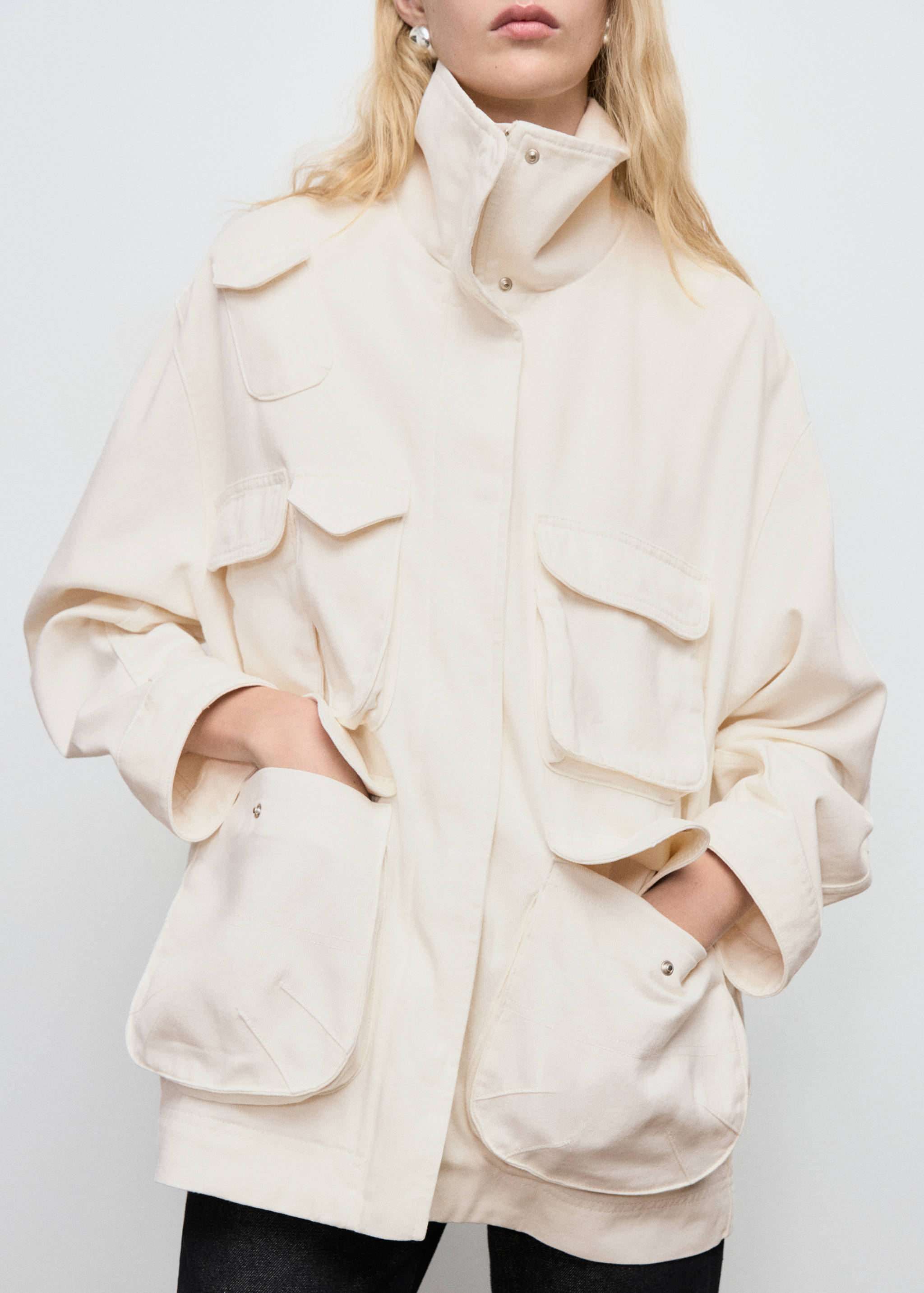 Oversized denim parka with pockets - Details of the article 6