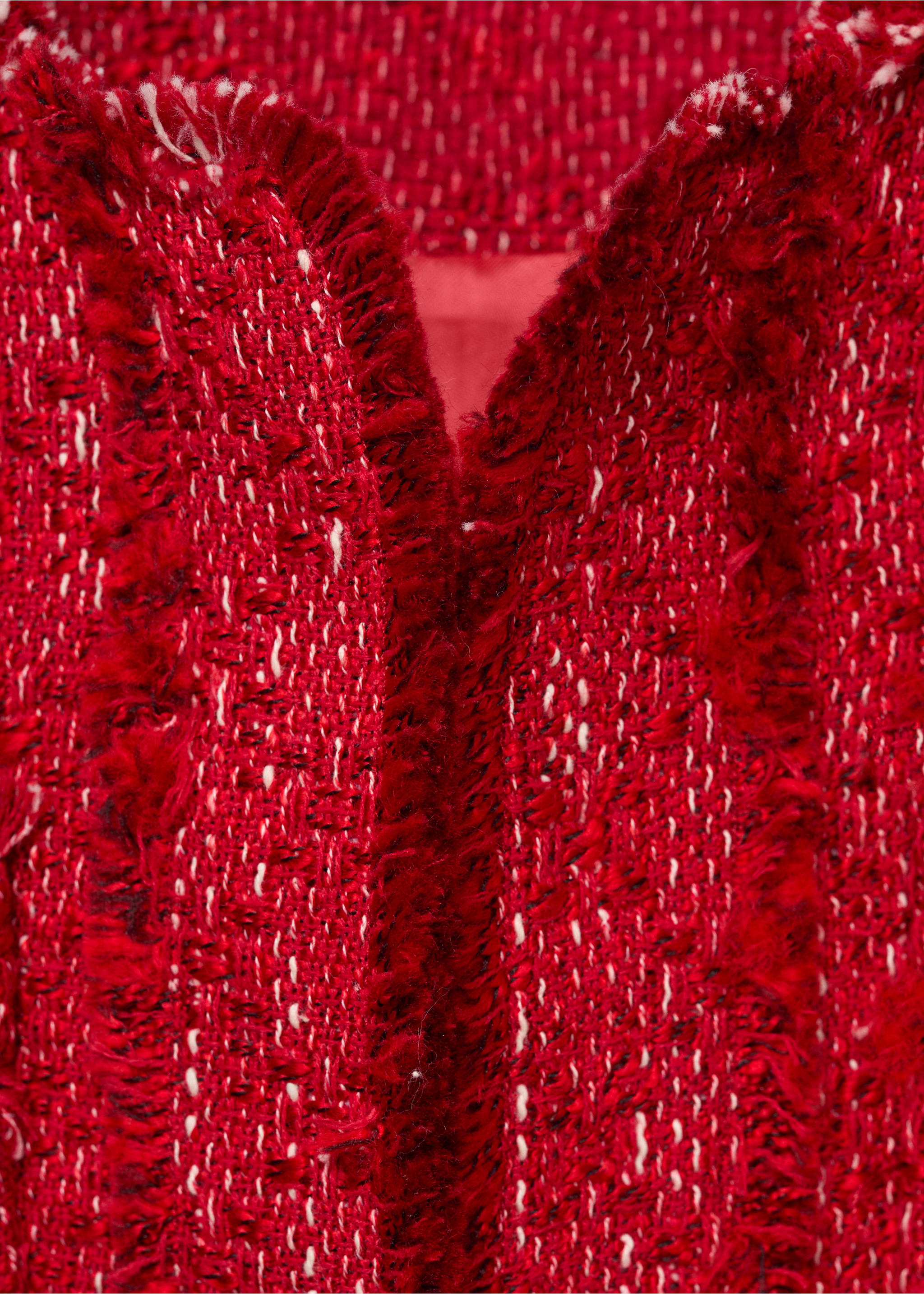 Tweed jacket with frayed ends - Details of the article 8, Red. Ref: 17054147-00.